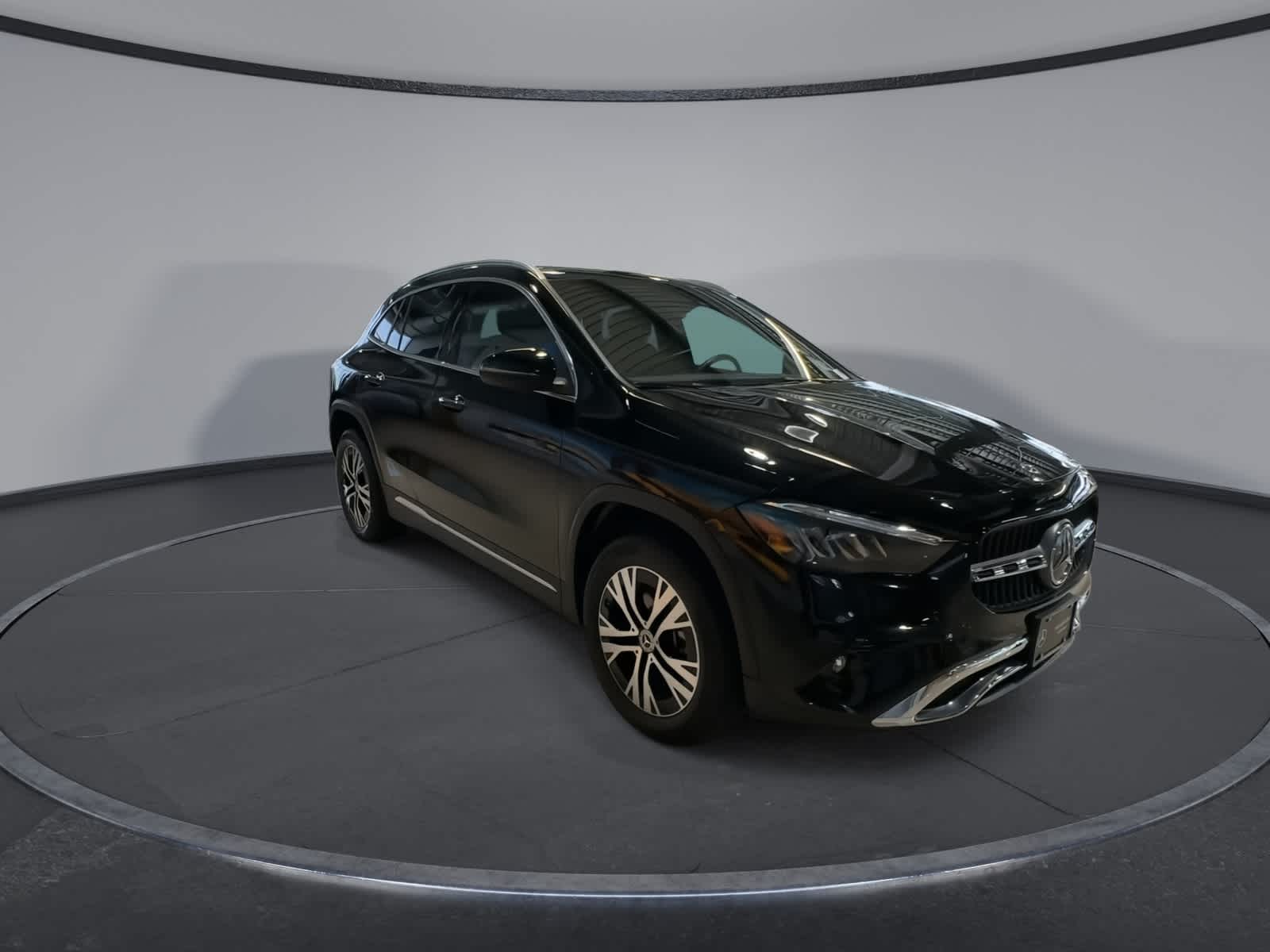 Thumbnail: 2026 Mercedes-Benz GLB - 4