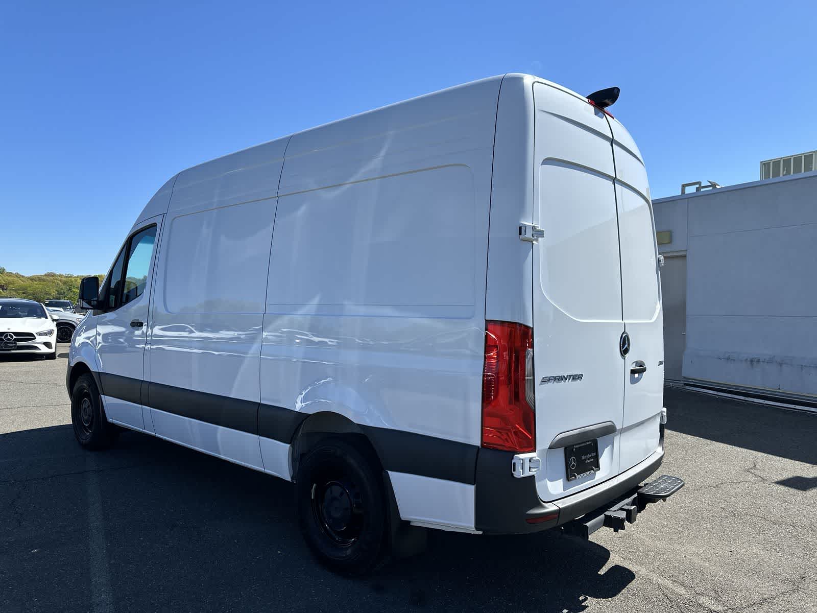 Thumbnail: 2025 Mercedes-Benz Sprinter - 16