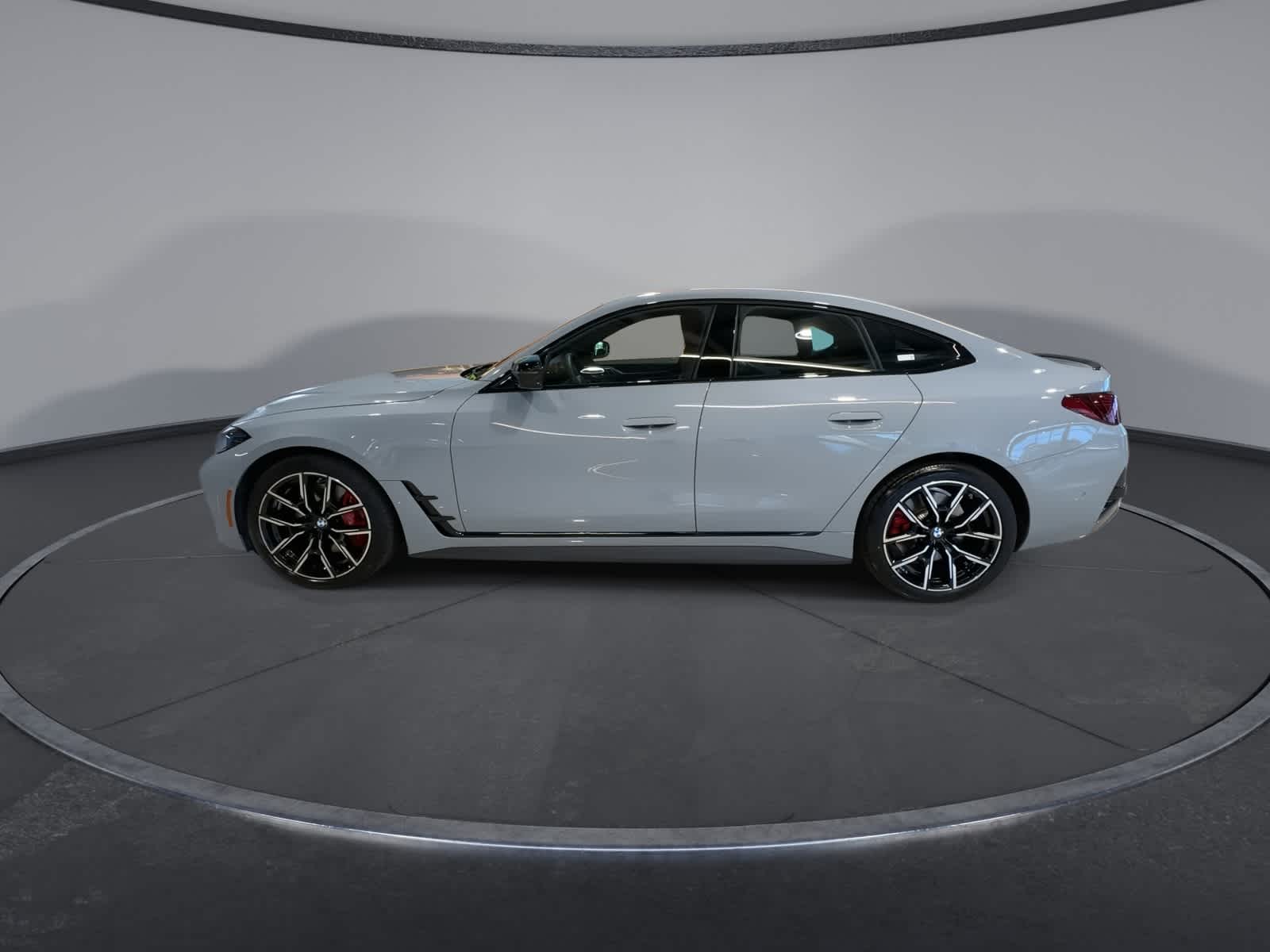 Thumbnail: 2025 BMW i4 - 7