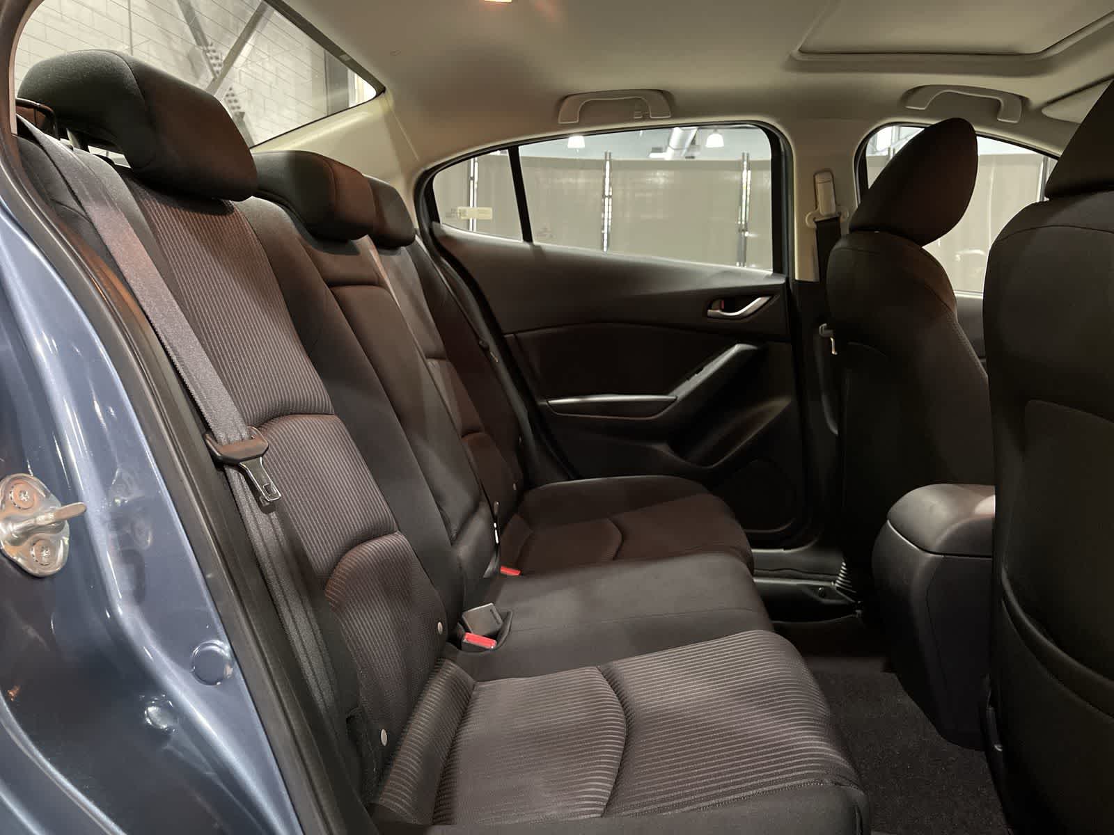 Thumbnail: 2016 Mazda Mazda3 - 25