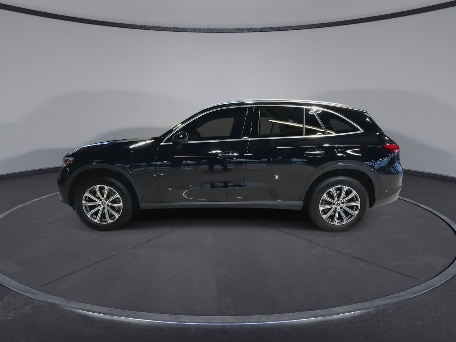 Thumbnail: 2023 Mercedes-Benz GLC - 7