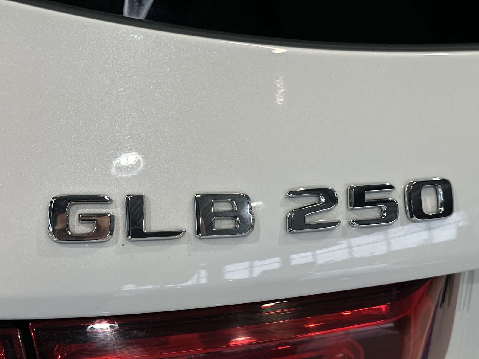 Thumbnail: 2020 Mercedes-Benz GLB - 19