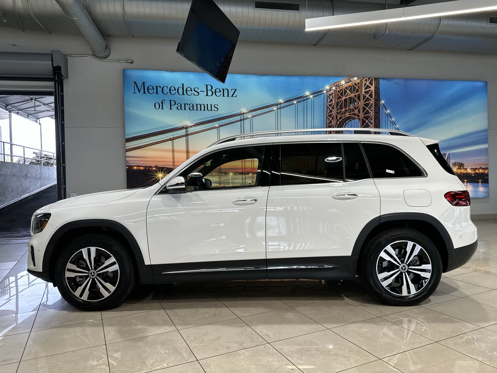 Thumbnail: 2026 Mercedes-Benz GLB - 15