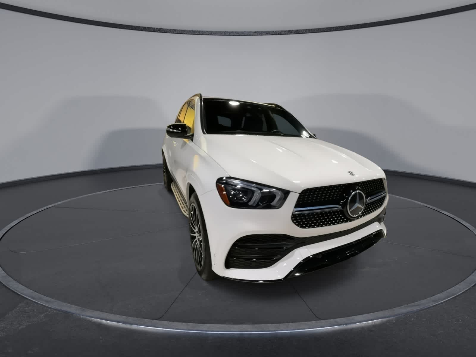 Thumbnail: 2023 Mercedes-Benz GLE - 3