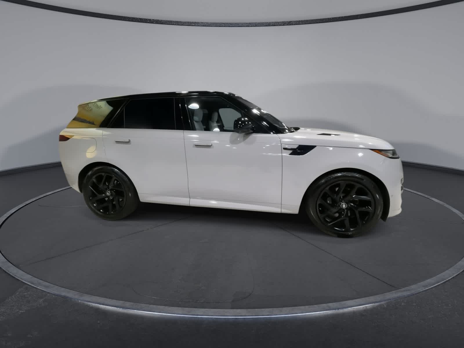 Thumbnail: 2023 Land Rover Range Rover Sport - 13