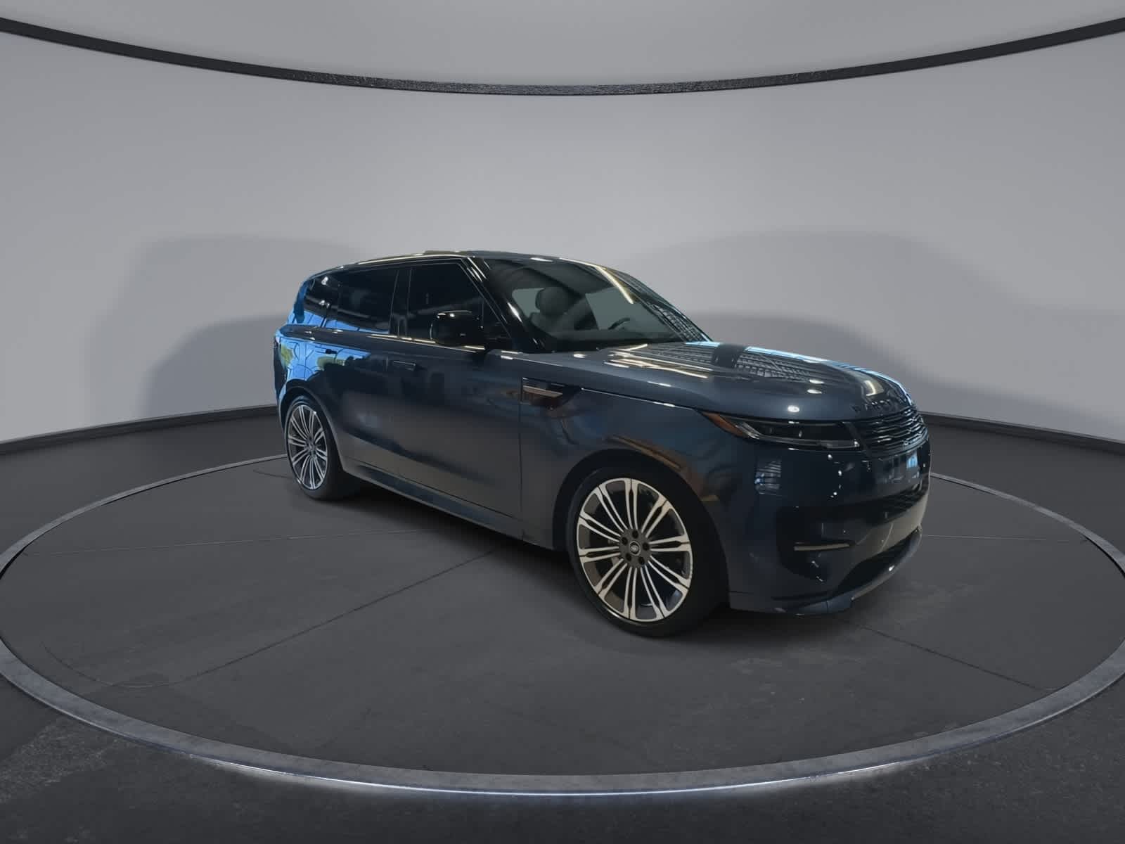 Thumbnail: 2025 Land Rover Range Rover Sport - 2