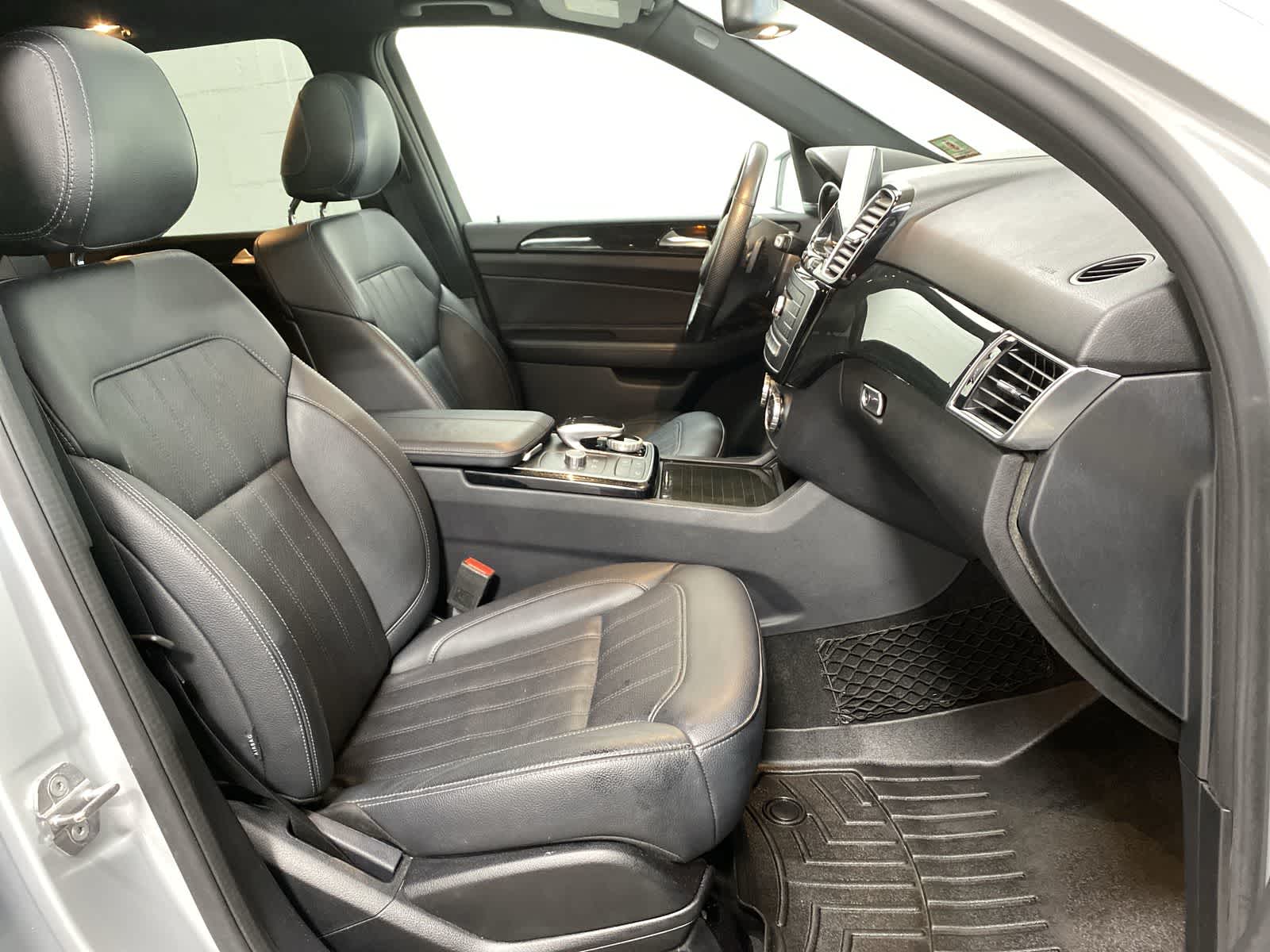 Thumbnail: 2018 Mercedes-Benz GLE - 26