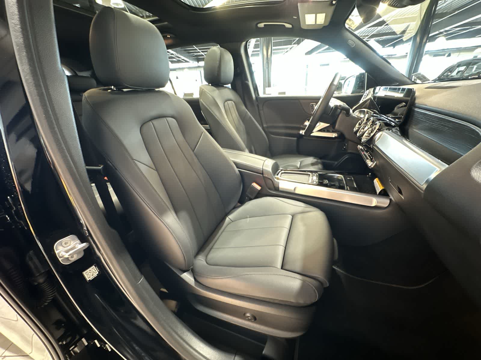 Thumbnail: 2025 Mercedes-Benz GLB - 26