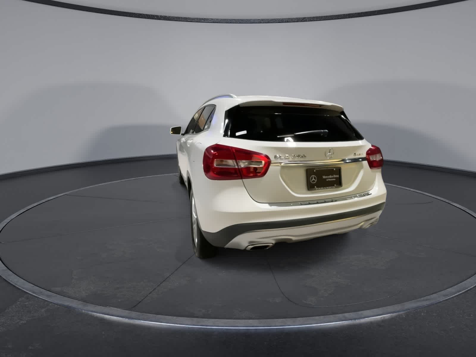 Thumbnail: 2015 Mercedes-Benz GLA - 9