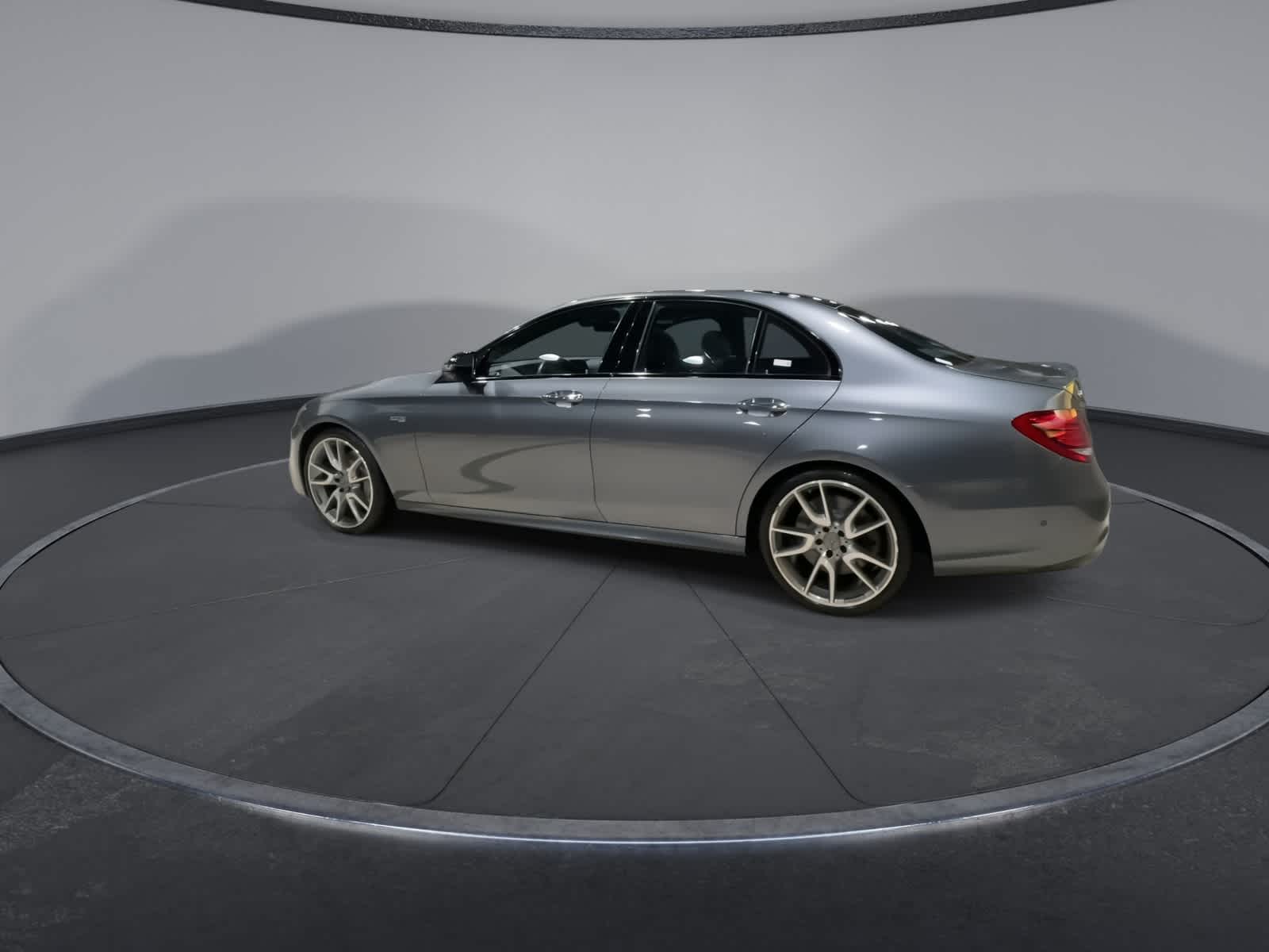 Thumbnail: 2018 Mercedes-Benz E-Class - 8