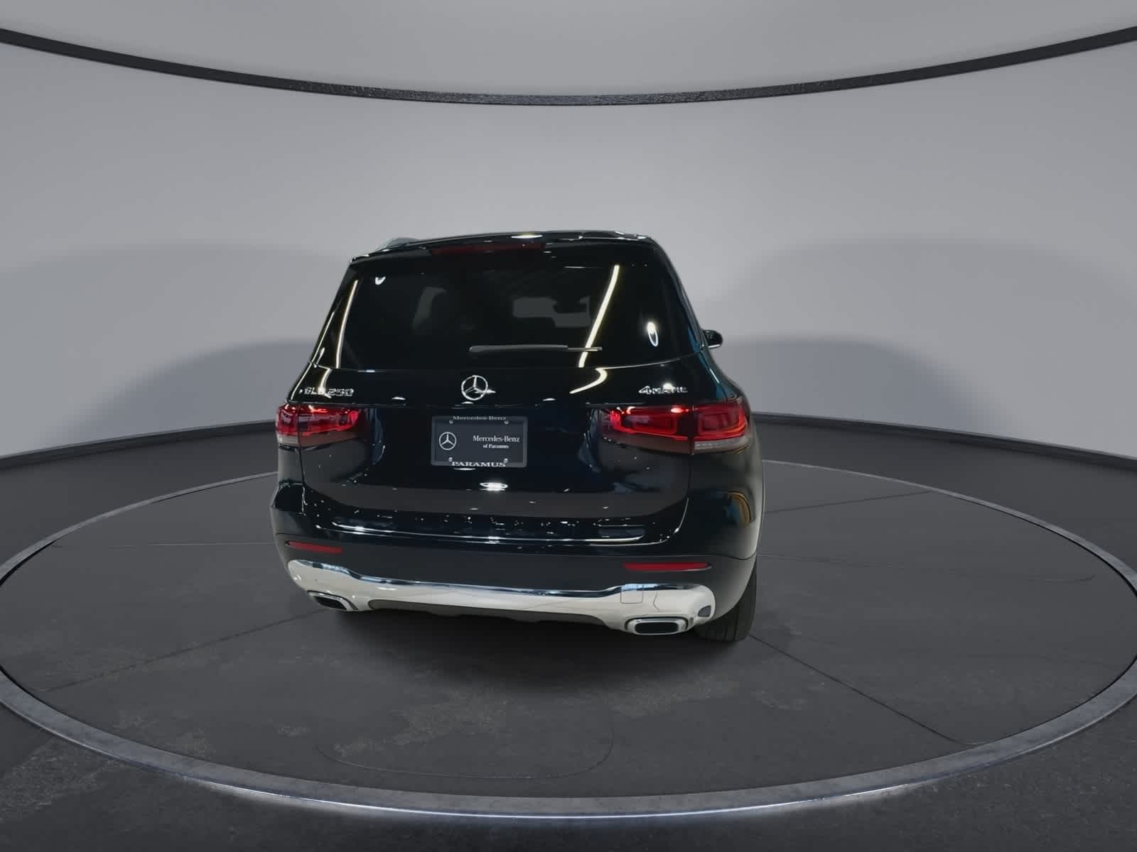 Thumbnail: 2021 Mercedes-Benz GLB - 10