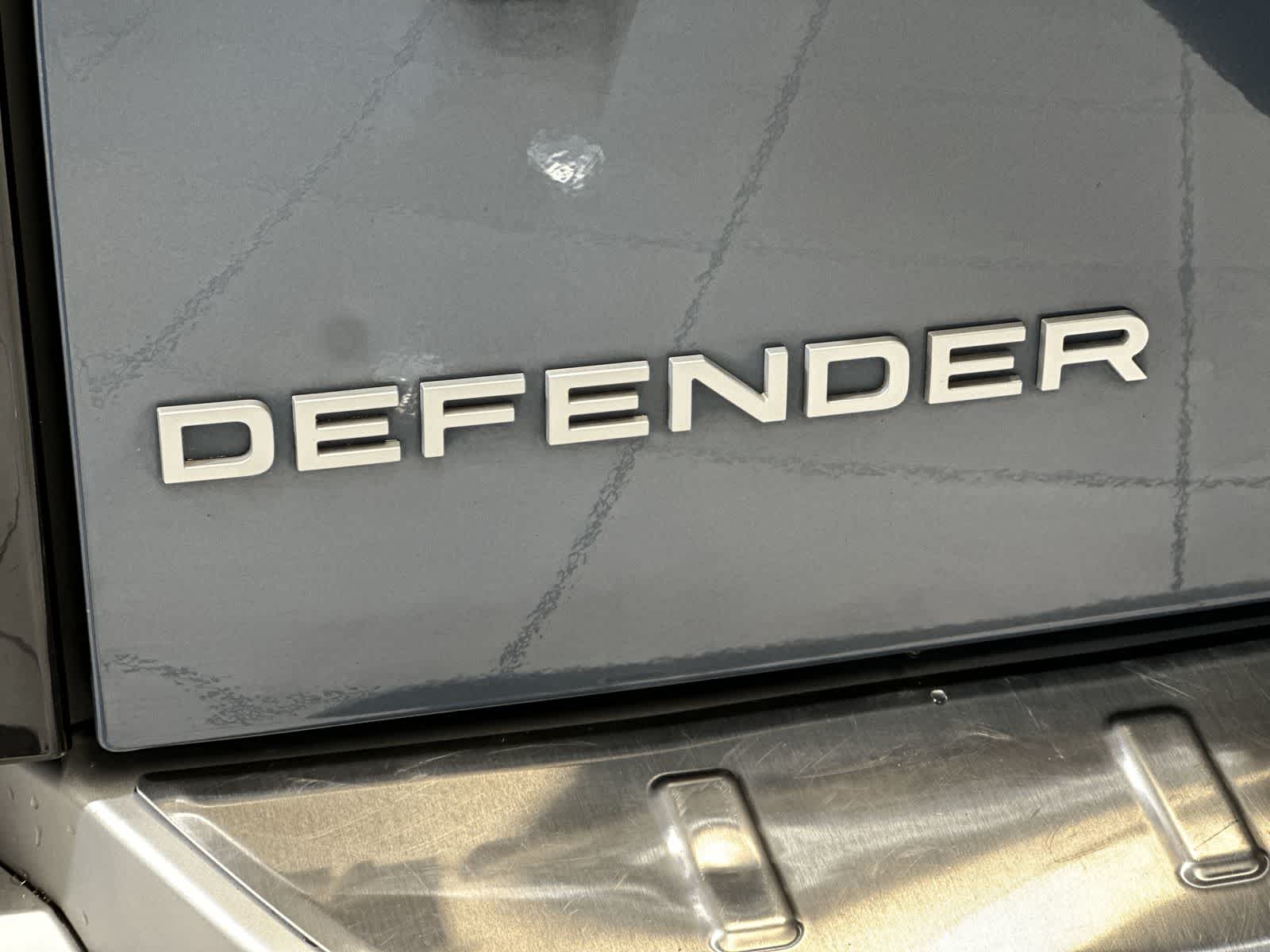 Thumbnail: 2020 Land Rover Defender - 19