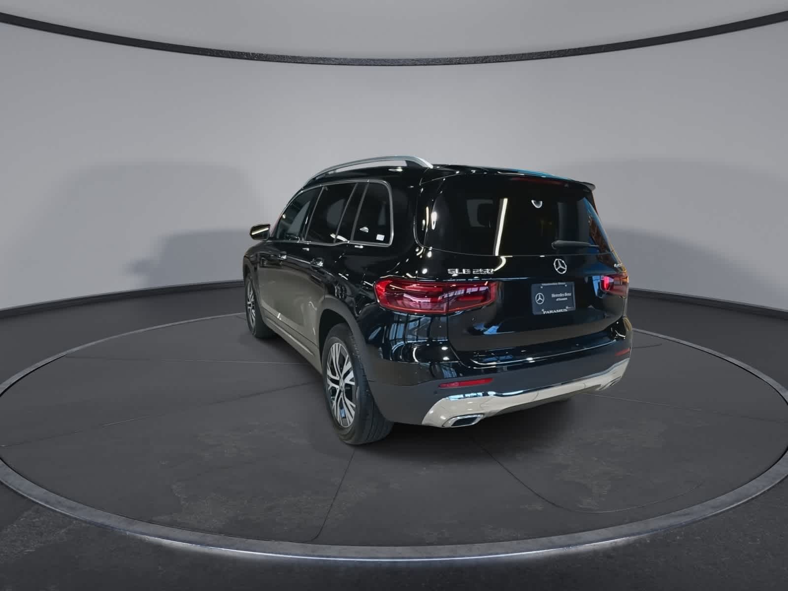 Thumbnail: 2025 Mercedes-Benz GLB - 9