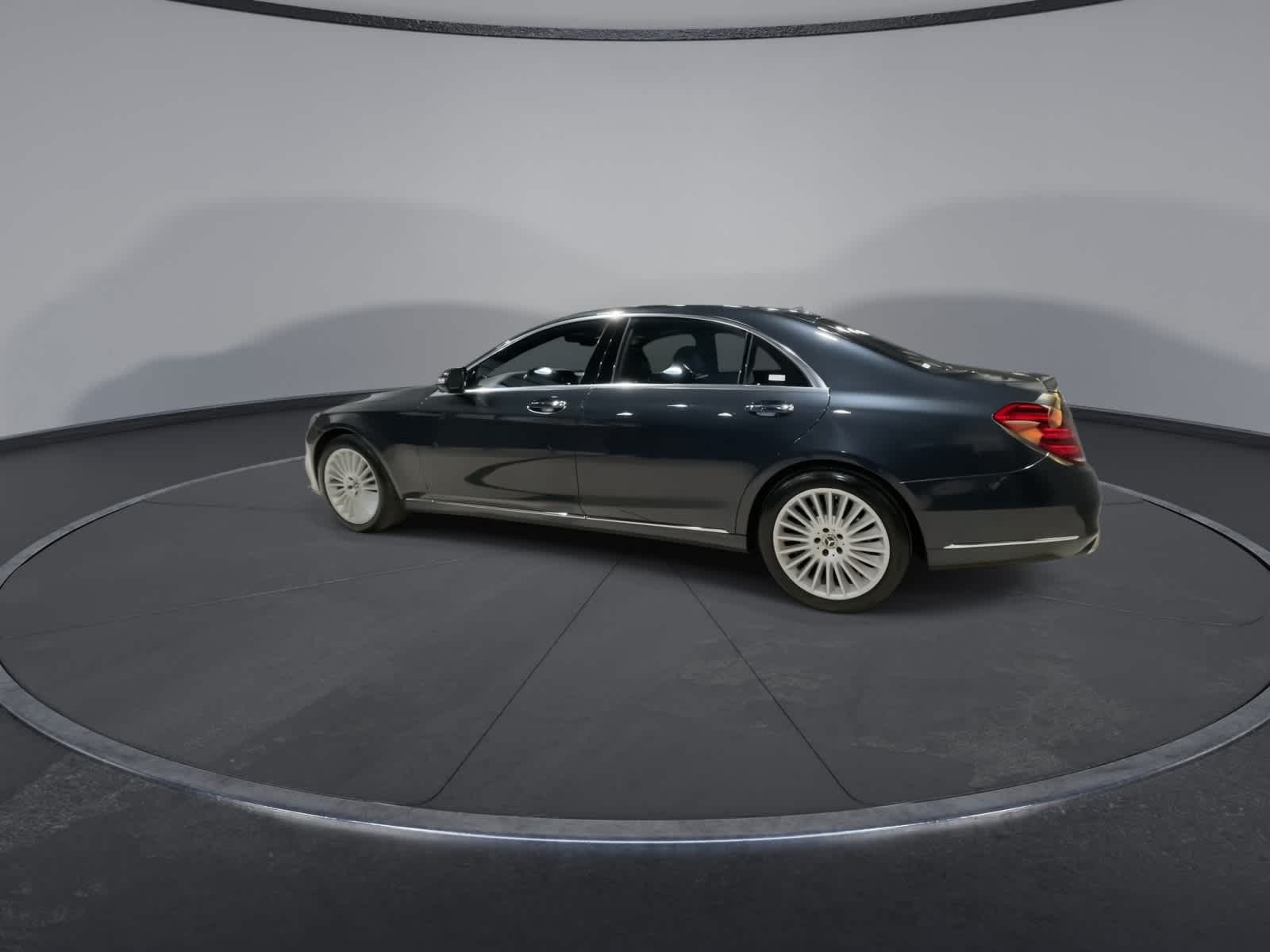 Thumbnail: 2019 Mercedes-Benz S-Class - 8