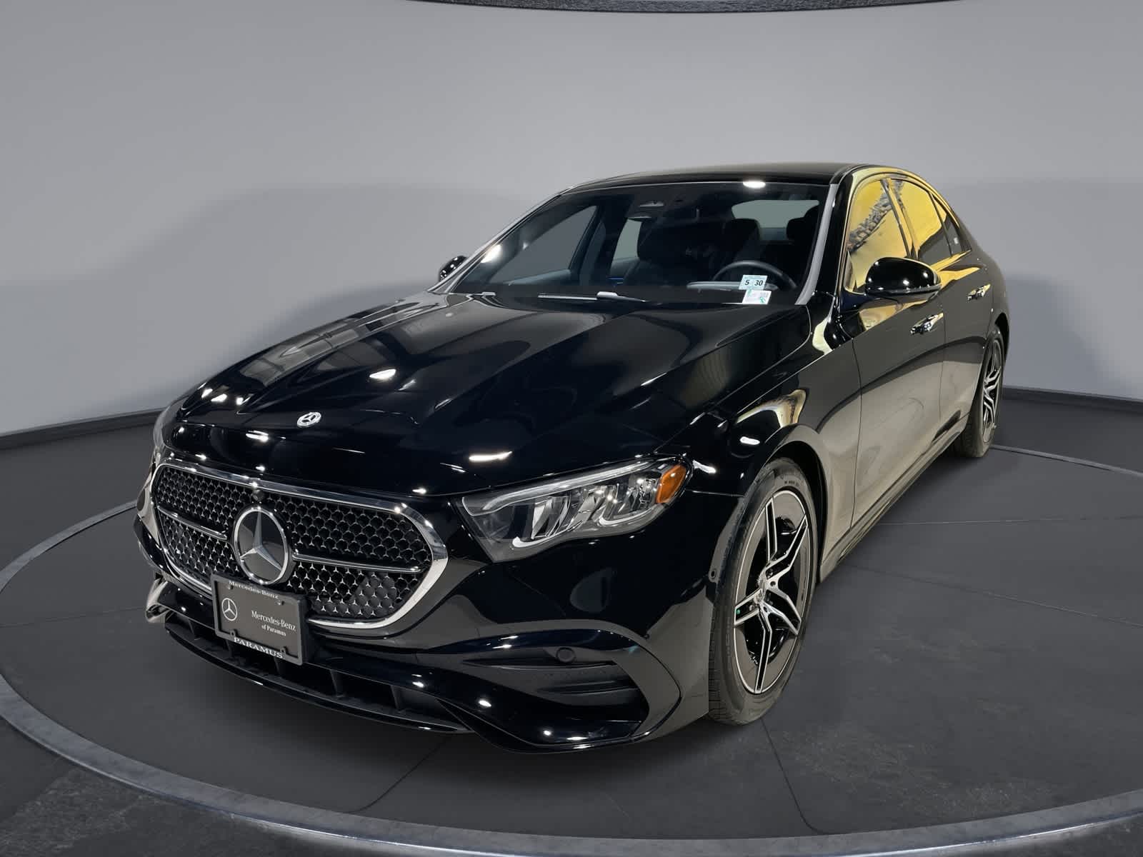 Thumbnail: 2025 Mercedes-Benz E-Class - 1