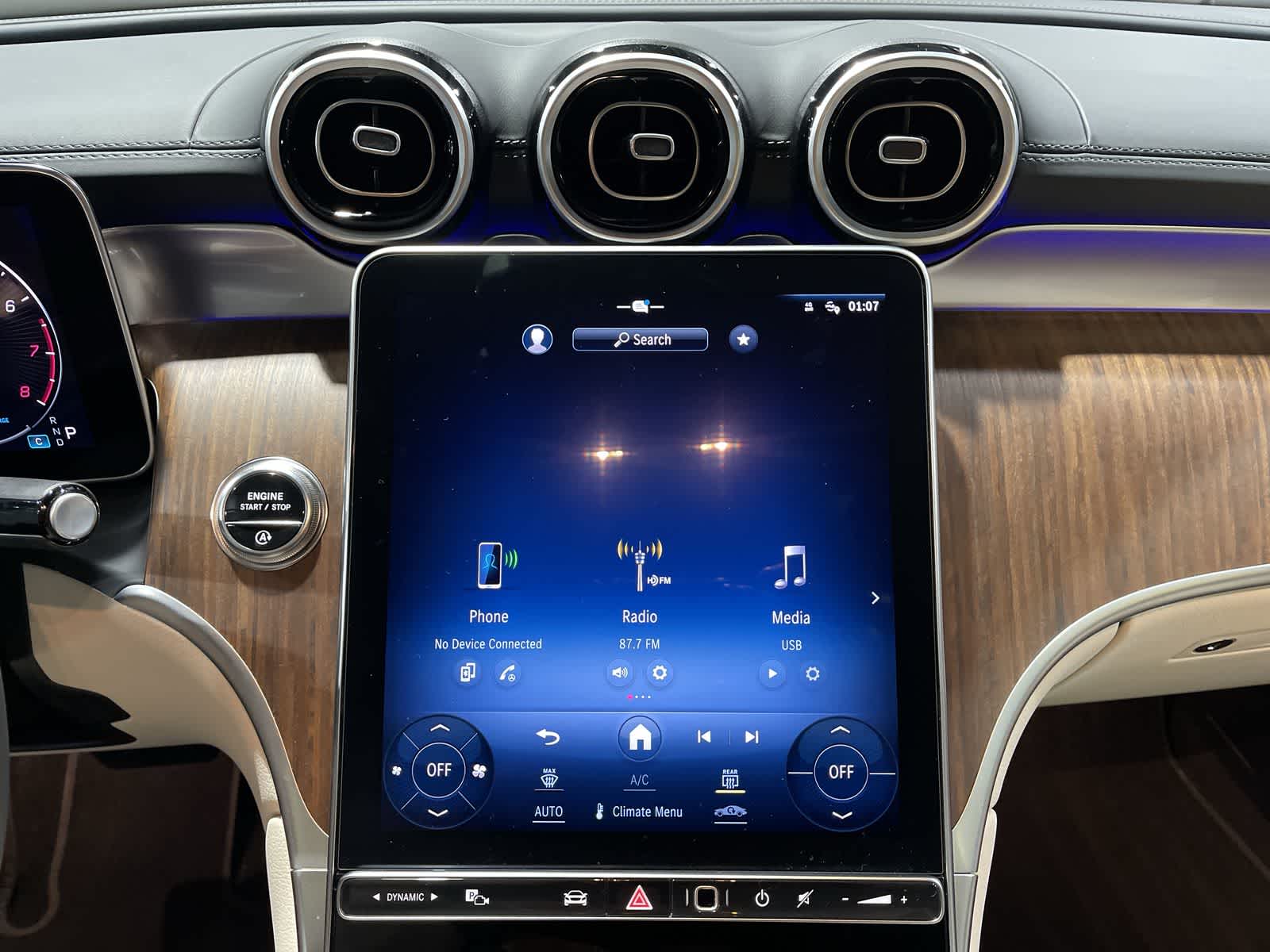 Thumbnail: 2024 Mercedes-Benz GLC - 28