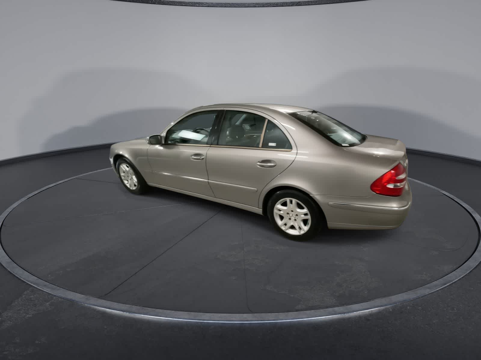 Thumbnail: 2006 Mercedes-Benz E-Class - 8