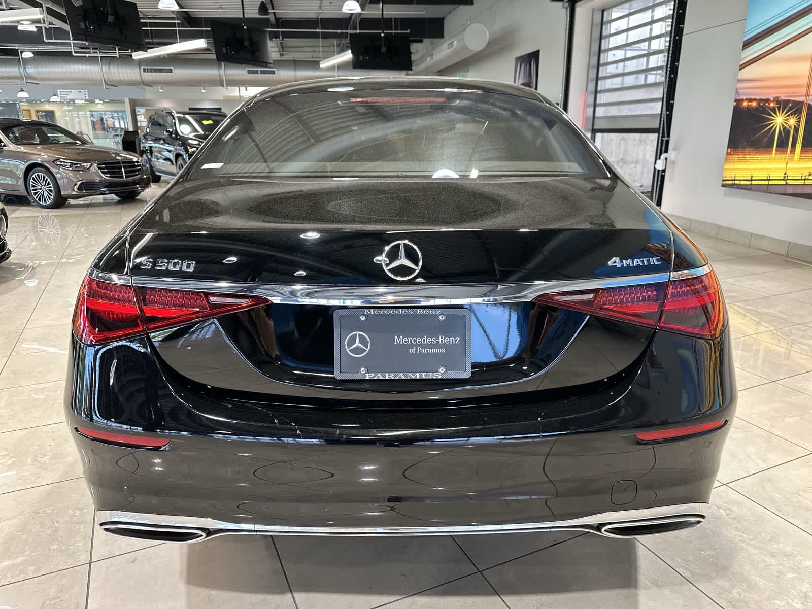 Thumbnail: 2023 Mercedes-Benz S-Class - 17