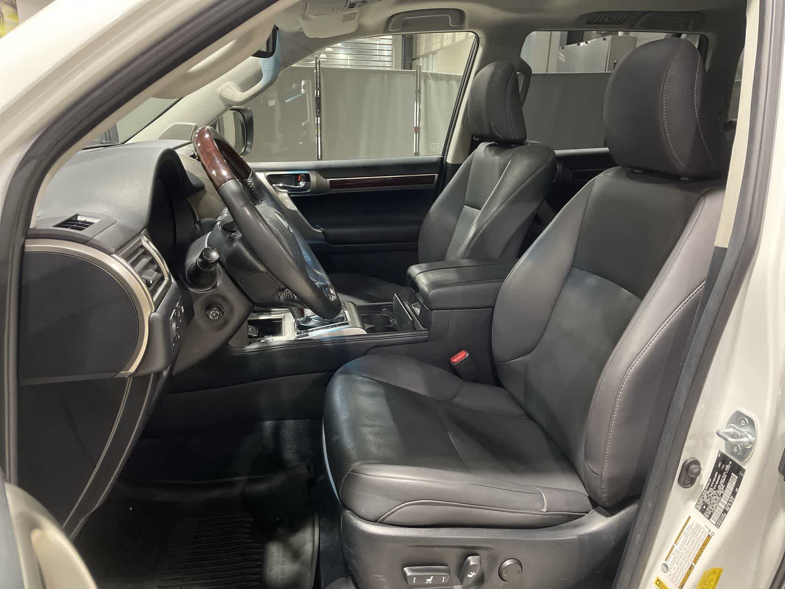 Thumbnail: 2019 Lexus GX - 23