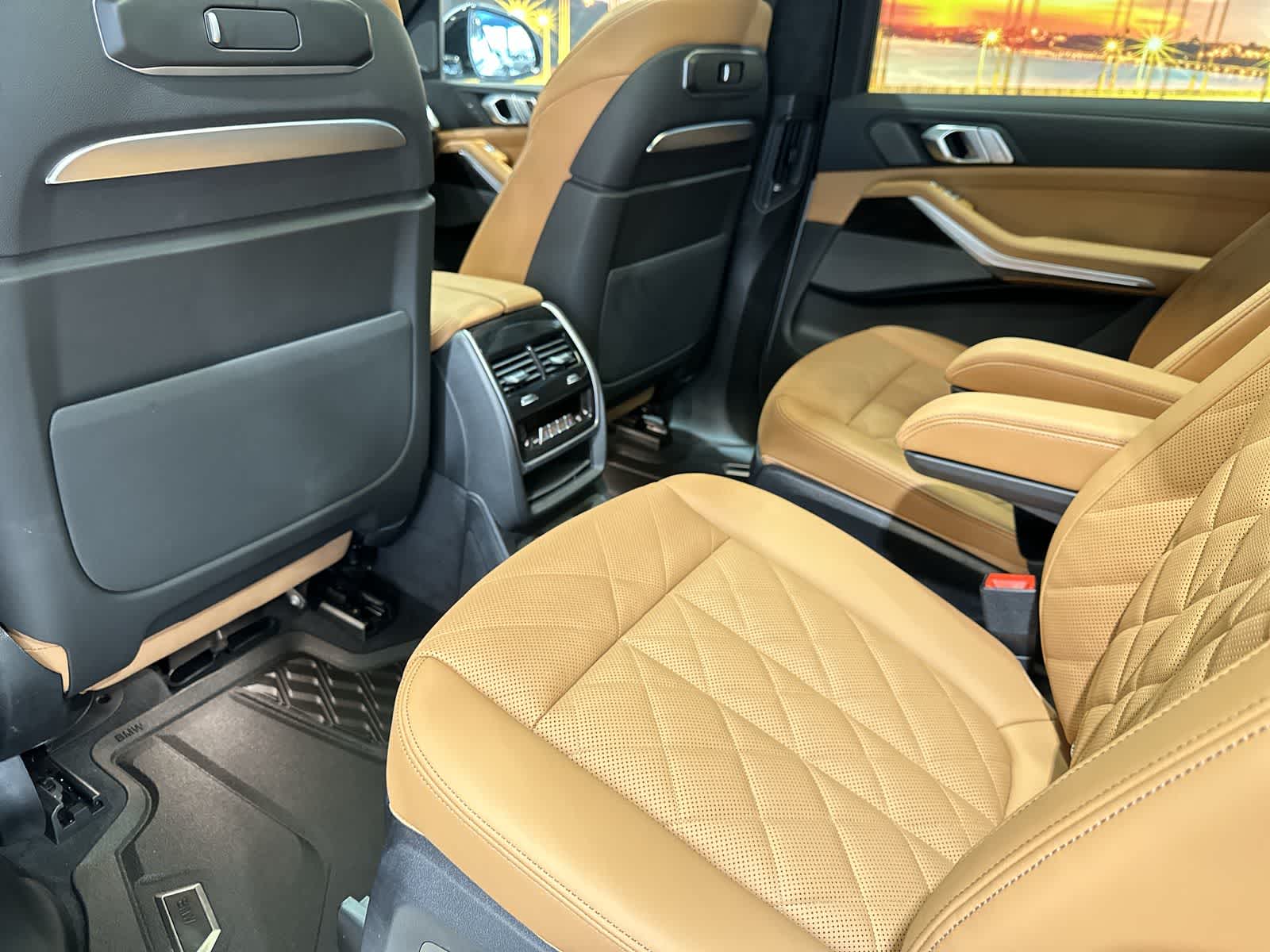 Thumbnail: 2025 BMW X7 - 24