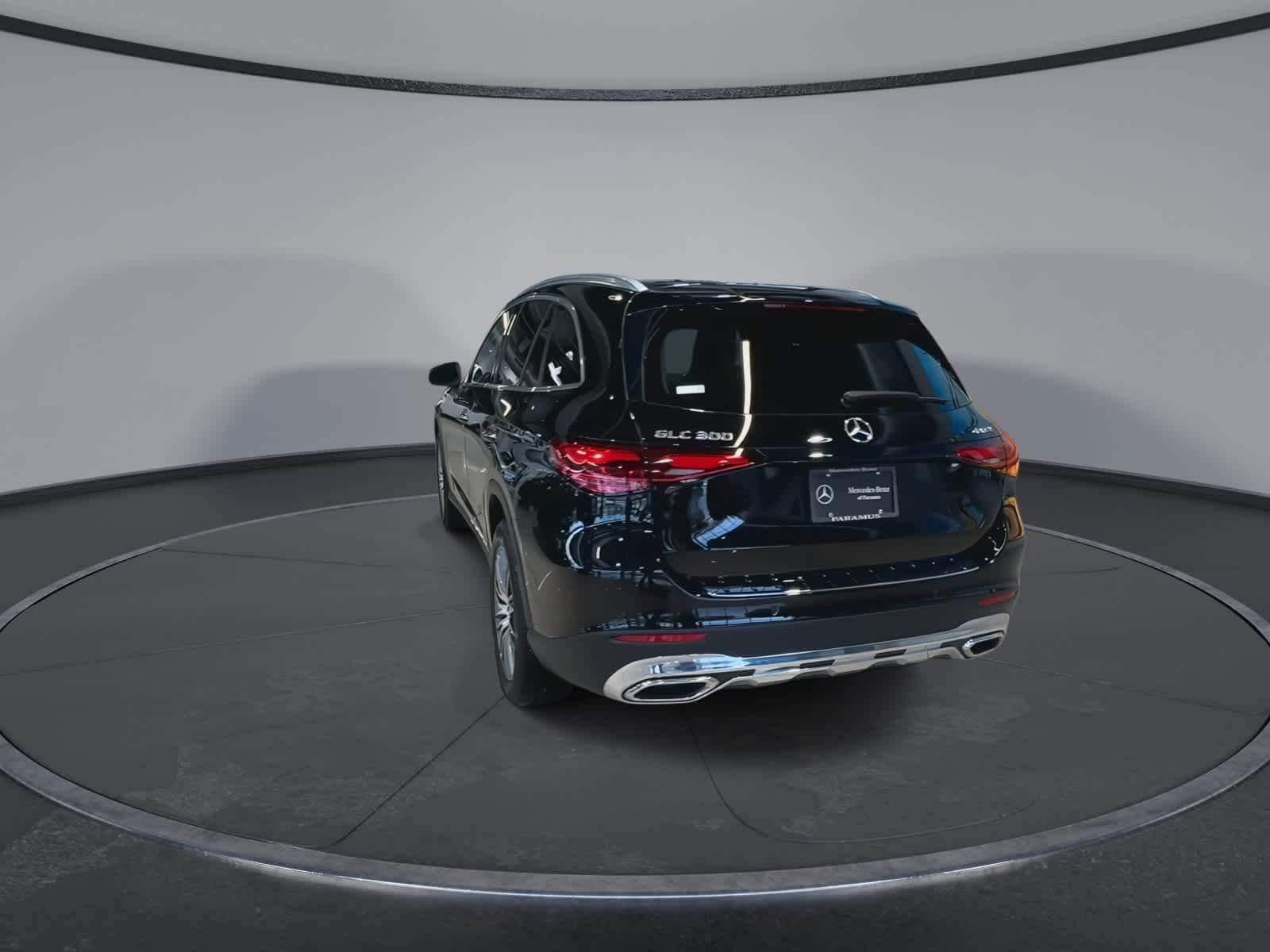 Thumbnail: 2023 Mercedes-Benz GLC - 9