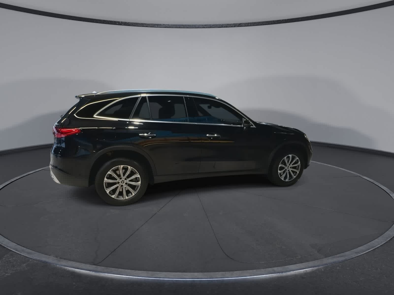 Thumbnail: 2023 Mercedes-Benz GLC - 12