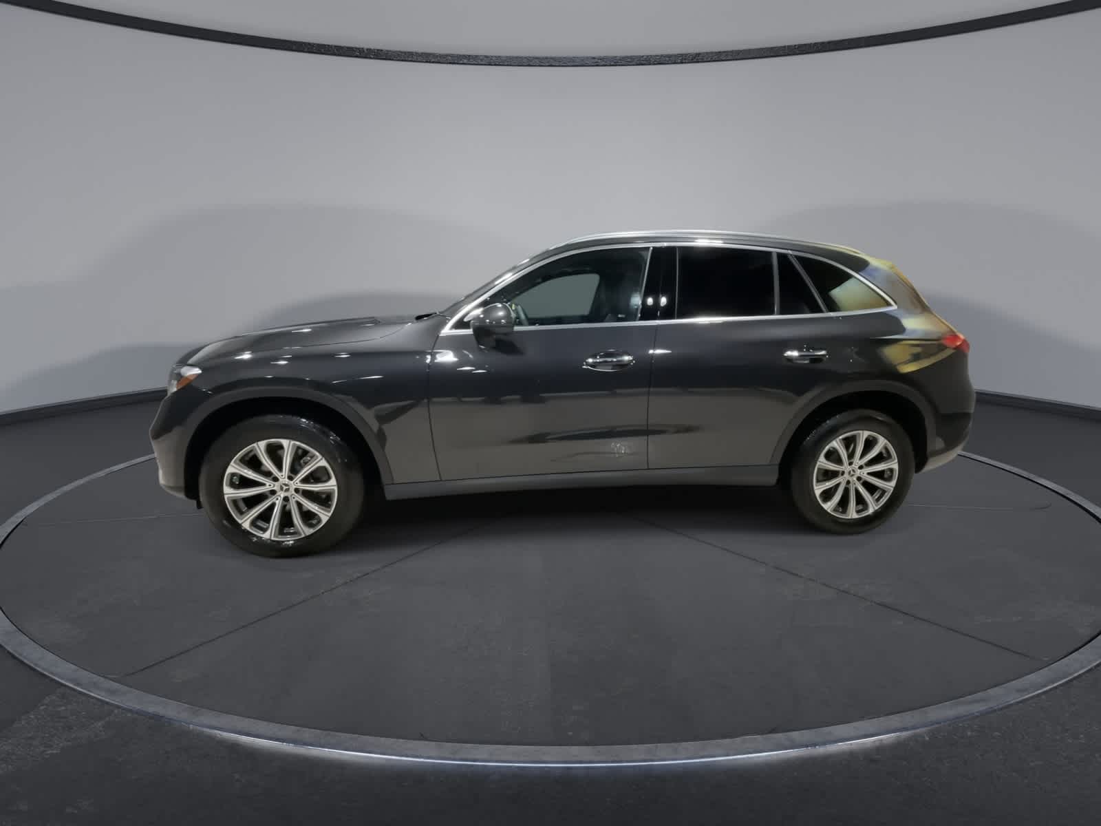 Thumbnail: 2025 Mercedes-Benz GLC - 7