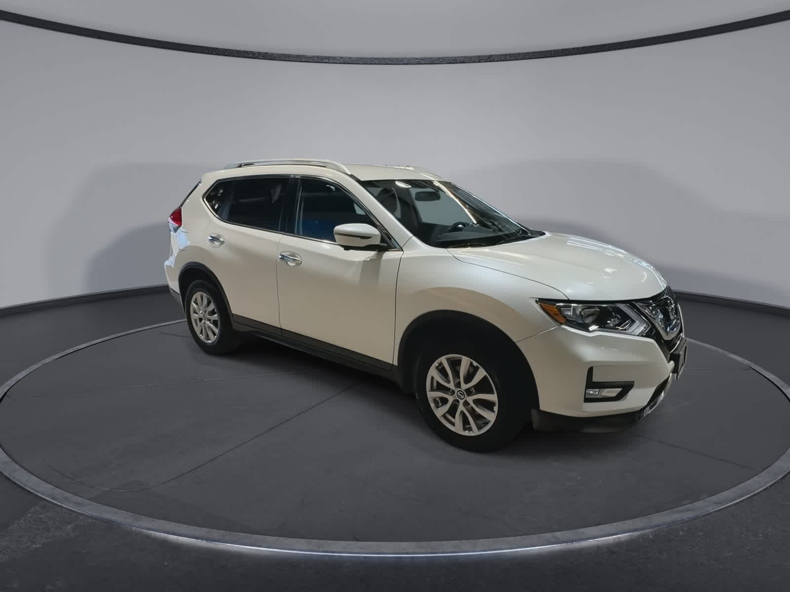 Thumbnail: 2017 Nissan Rogue - 2
