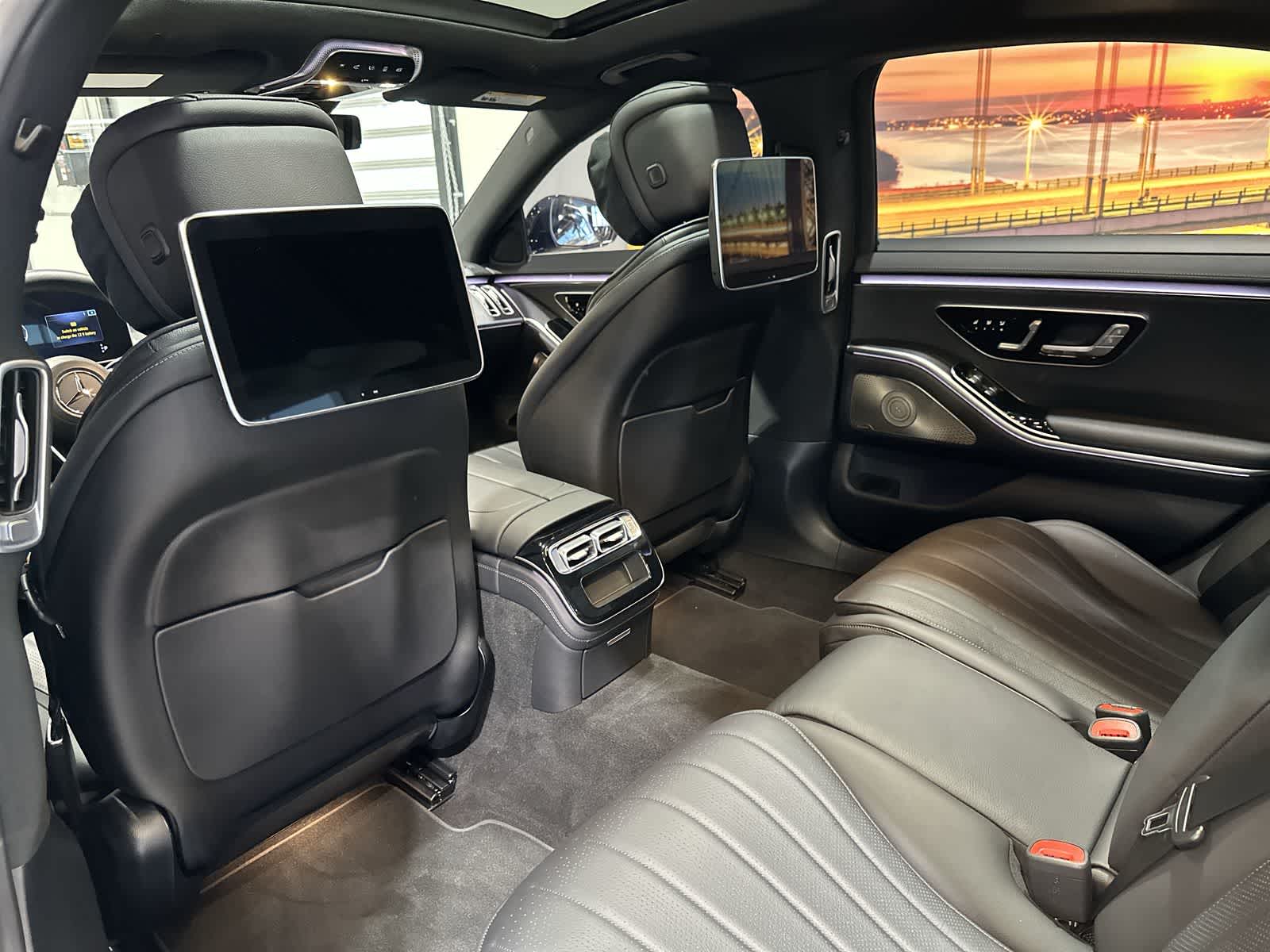 Thumbnail: 2023 Mercedes-Benz S-Class - 24