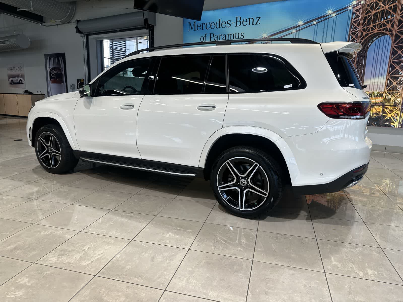 Thumbnail: 2023 Mercedes-Benz GLS - 16