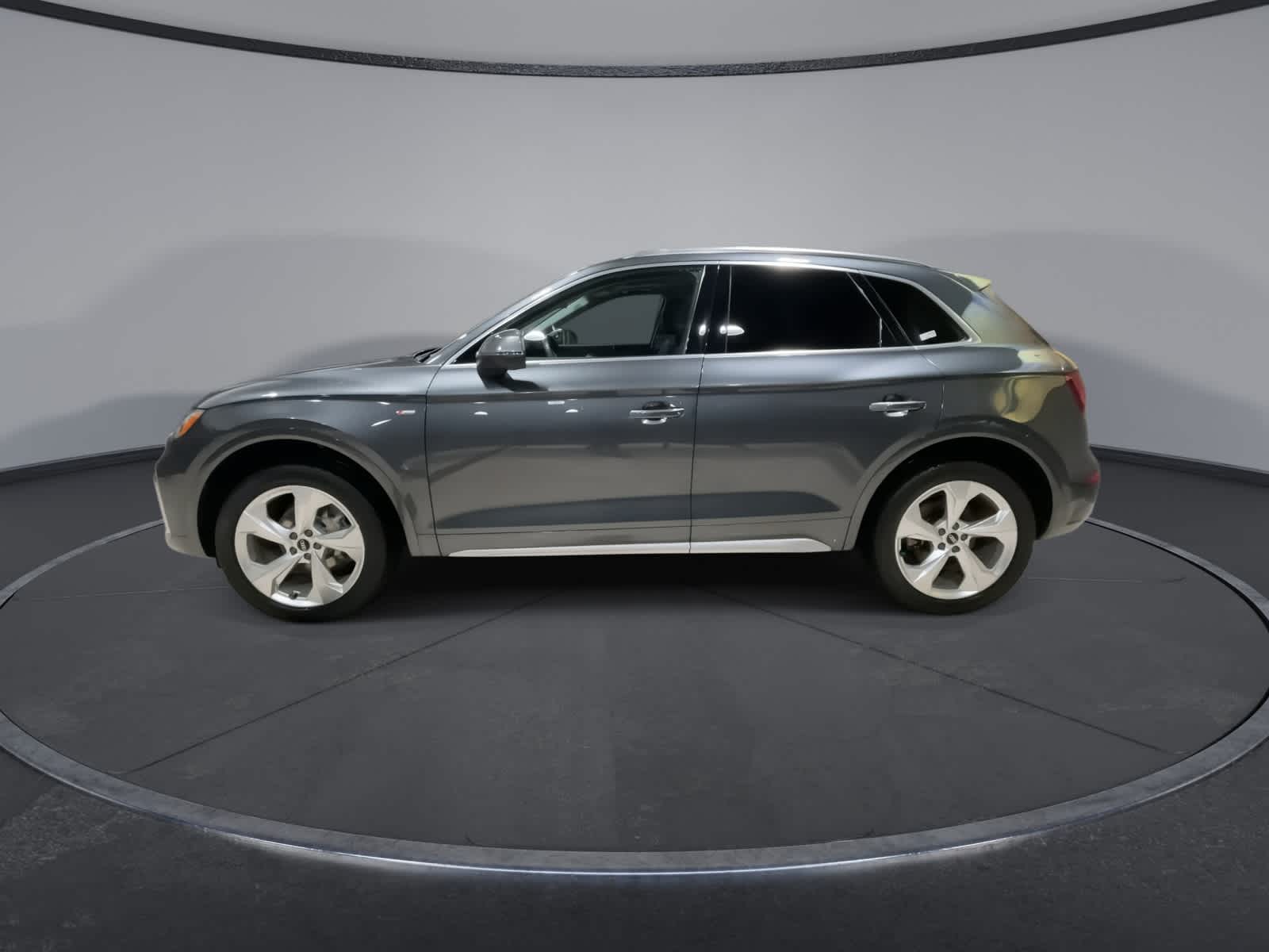 Thumbnail: 2023 Audi Q5 - 7
