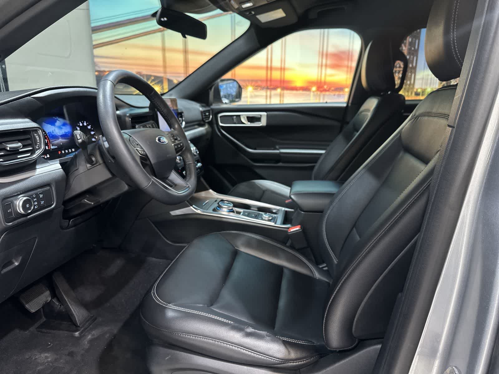 Thumbnail: 2020 Ford Explorer - 14