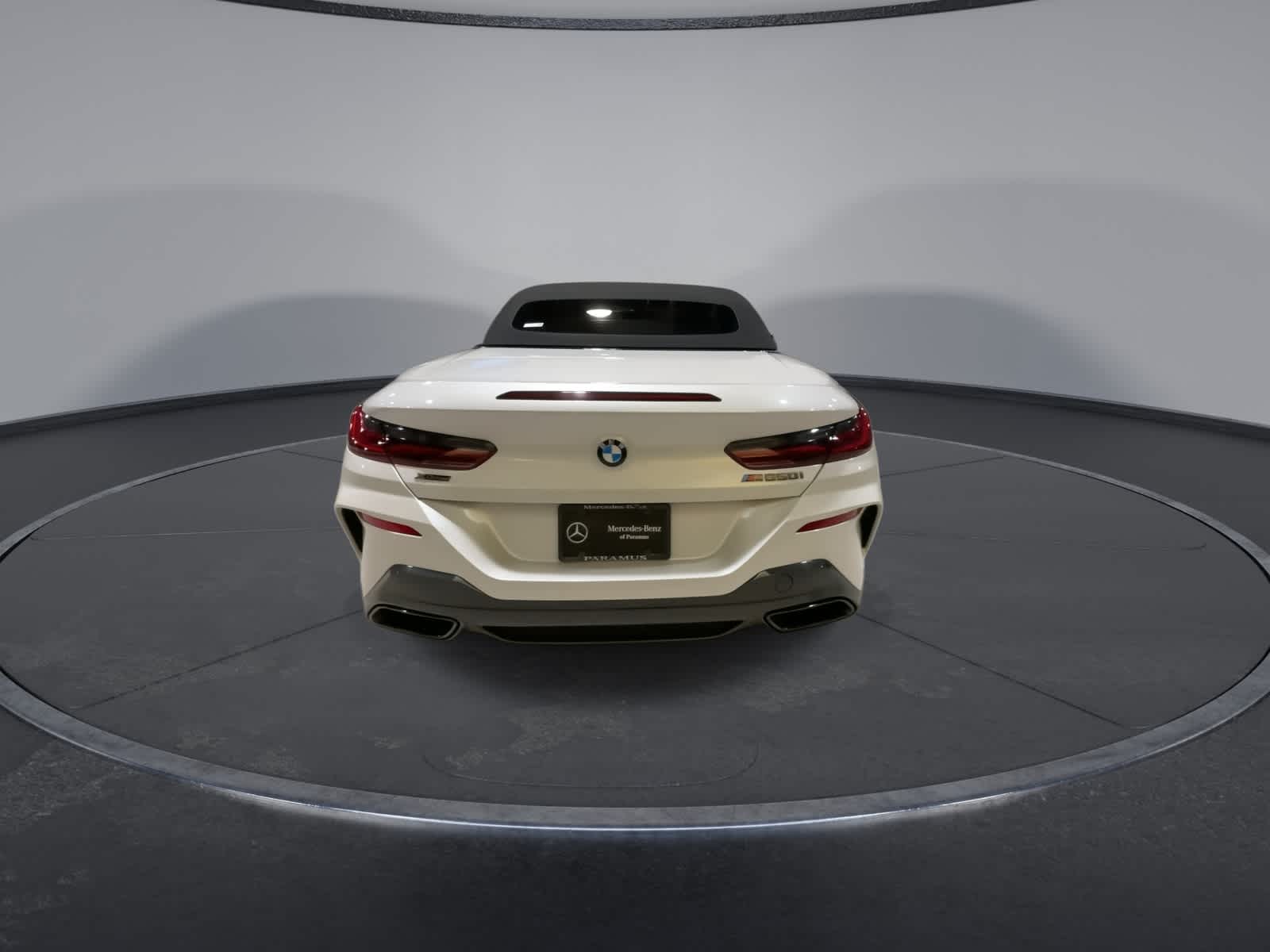 Thumbnail: 2019 BMW 8 Series - 10