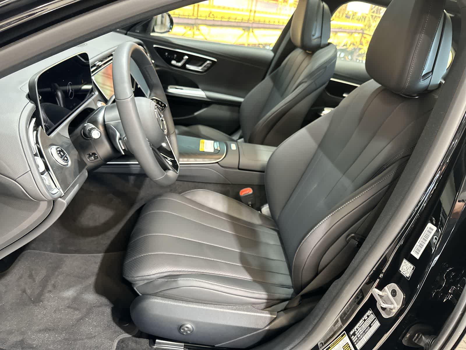 Thumbnail: 2025 Mercedes-Benz E-Class - 23