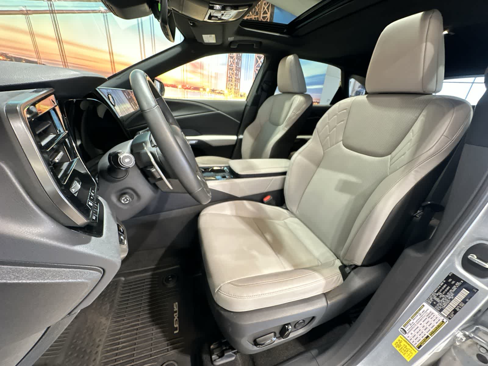 Thumbnail: 2023 Lexus RX - 23