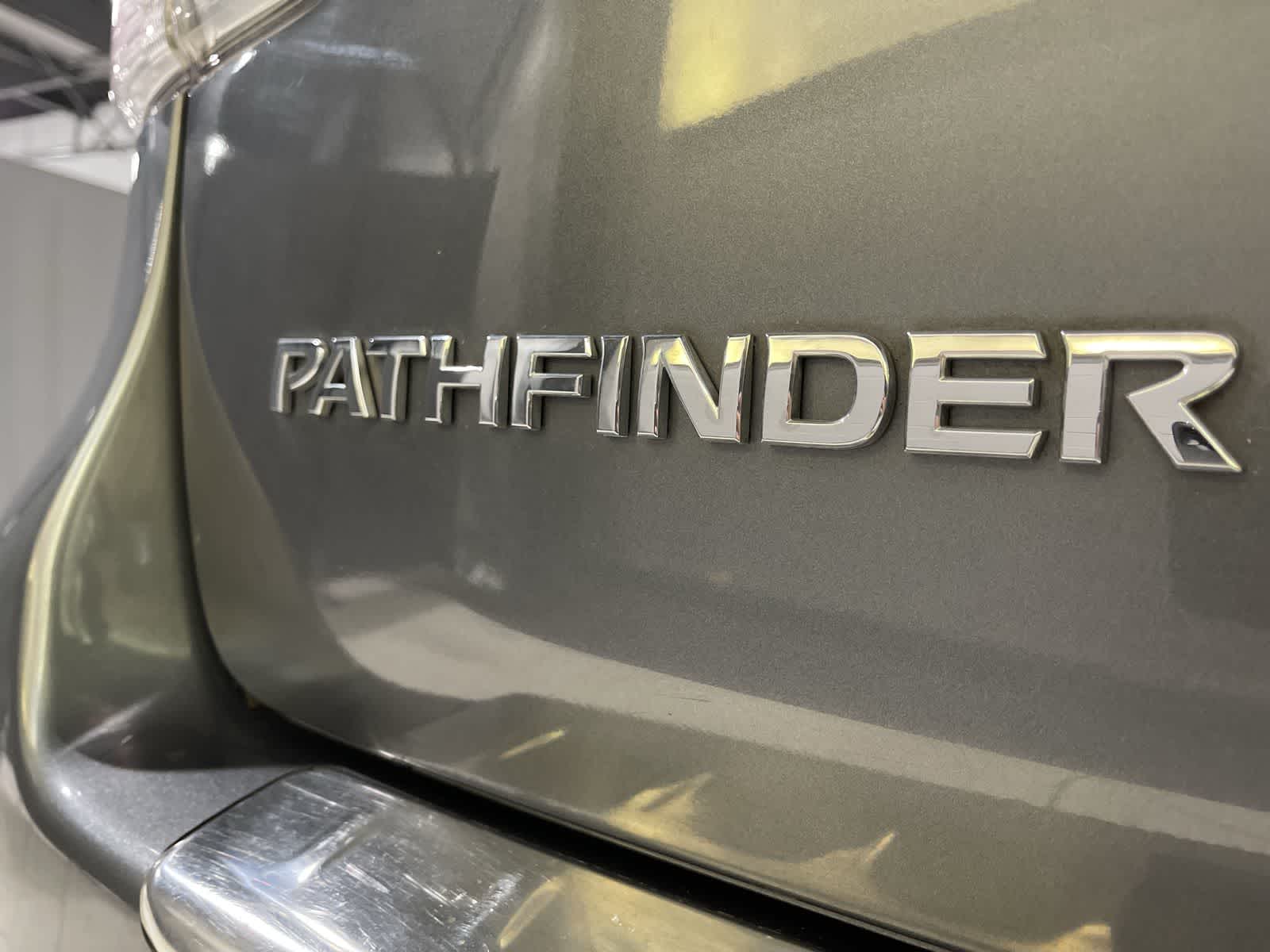 Thumbnail: 2015 Nissan Pathfinder - 19