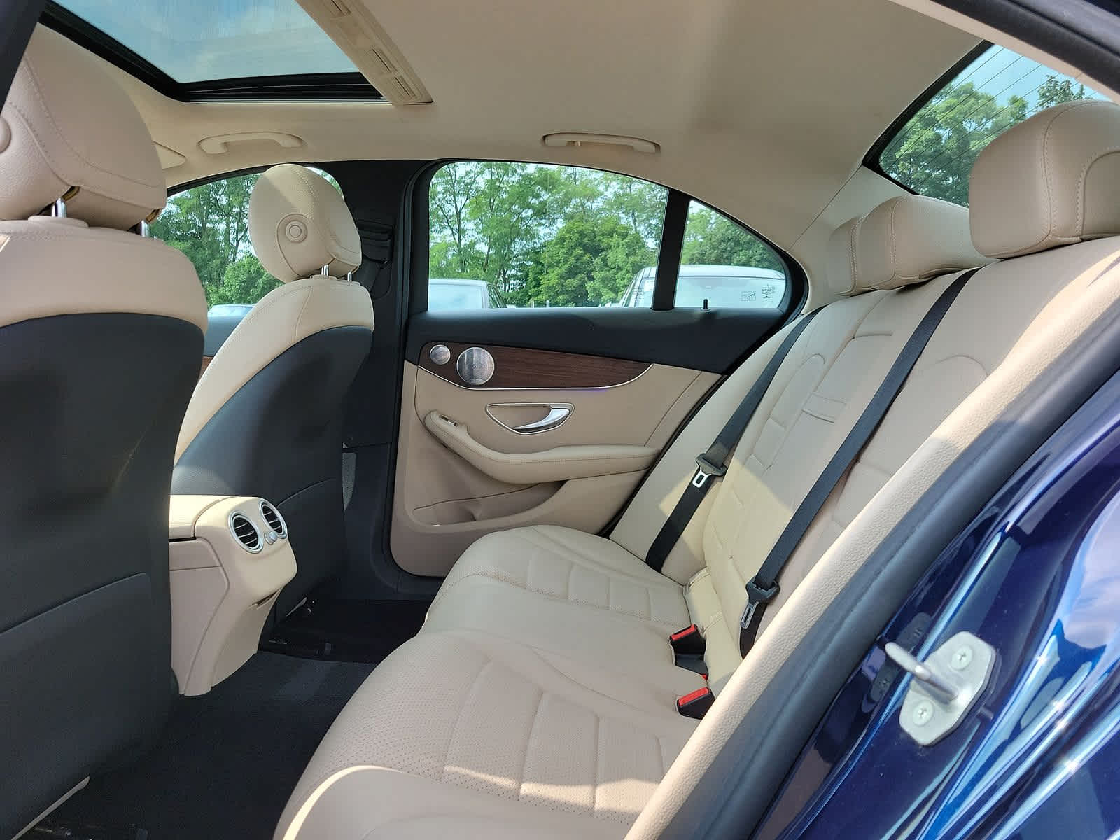 Thumbnail: 2021 Mercedes-Benz C-Class - 20