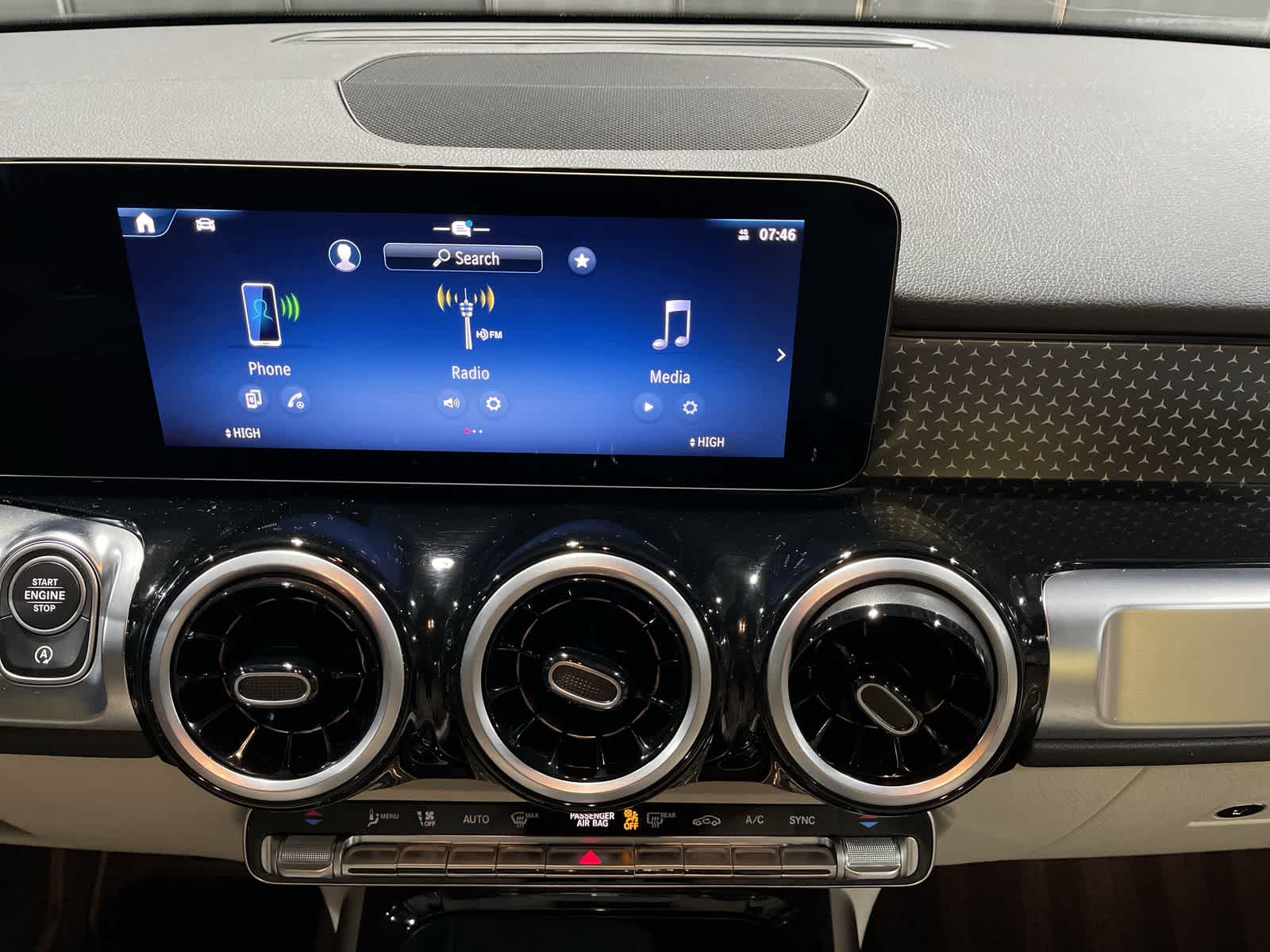 Thumbnail: 2025 Mercedes-Benz GLB - 28