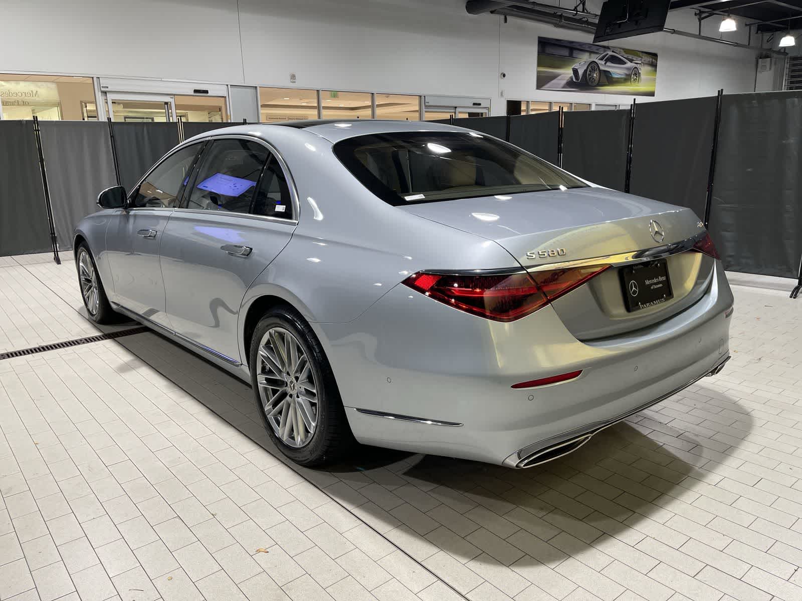 Thumbnail: 2021 Mercedes-Benz S-Class - 16