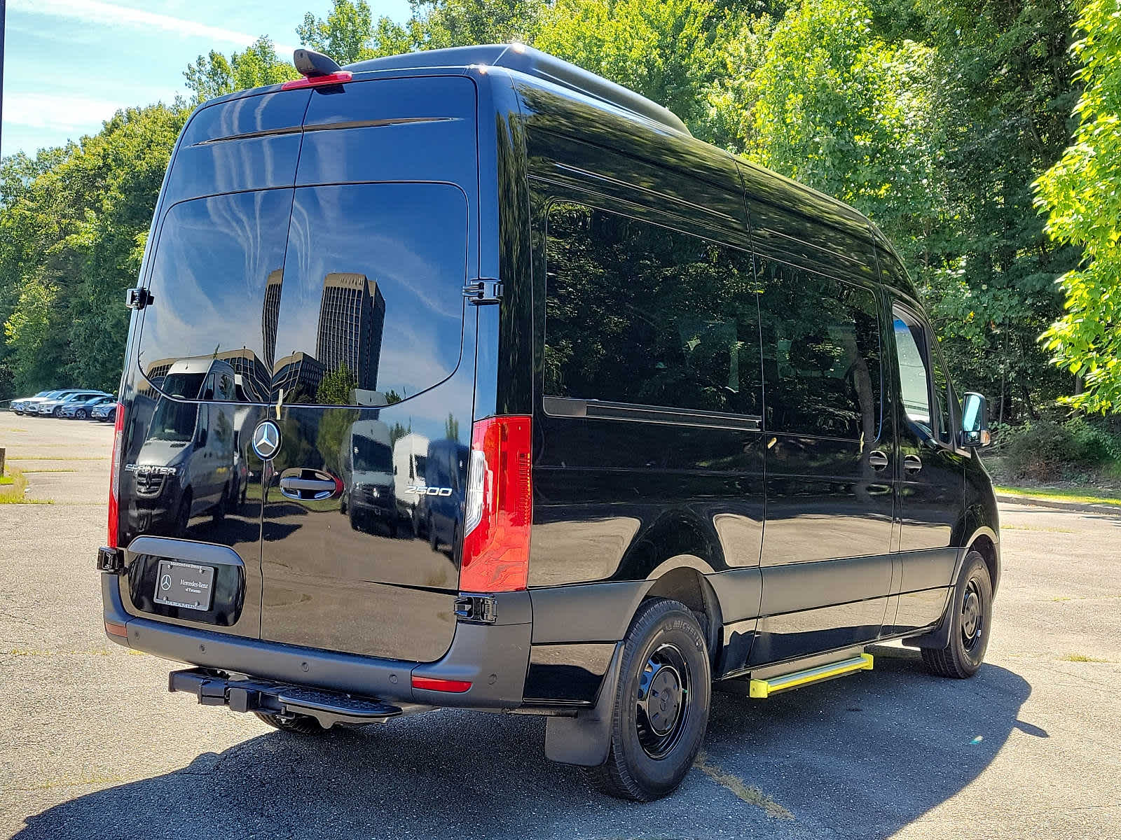 Thumbnail: 2024 Mercedes-Benz Sprinter - 3