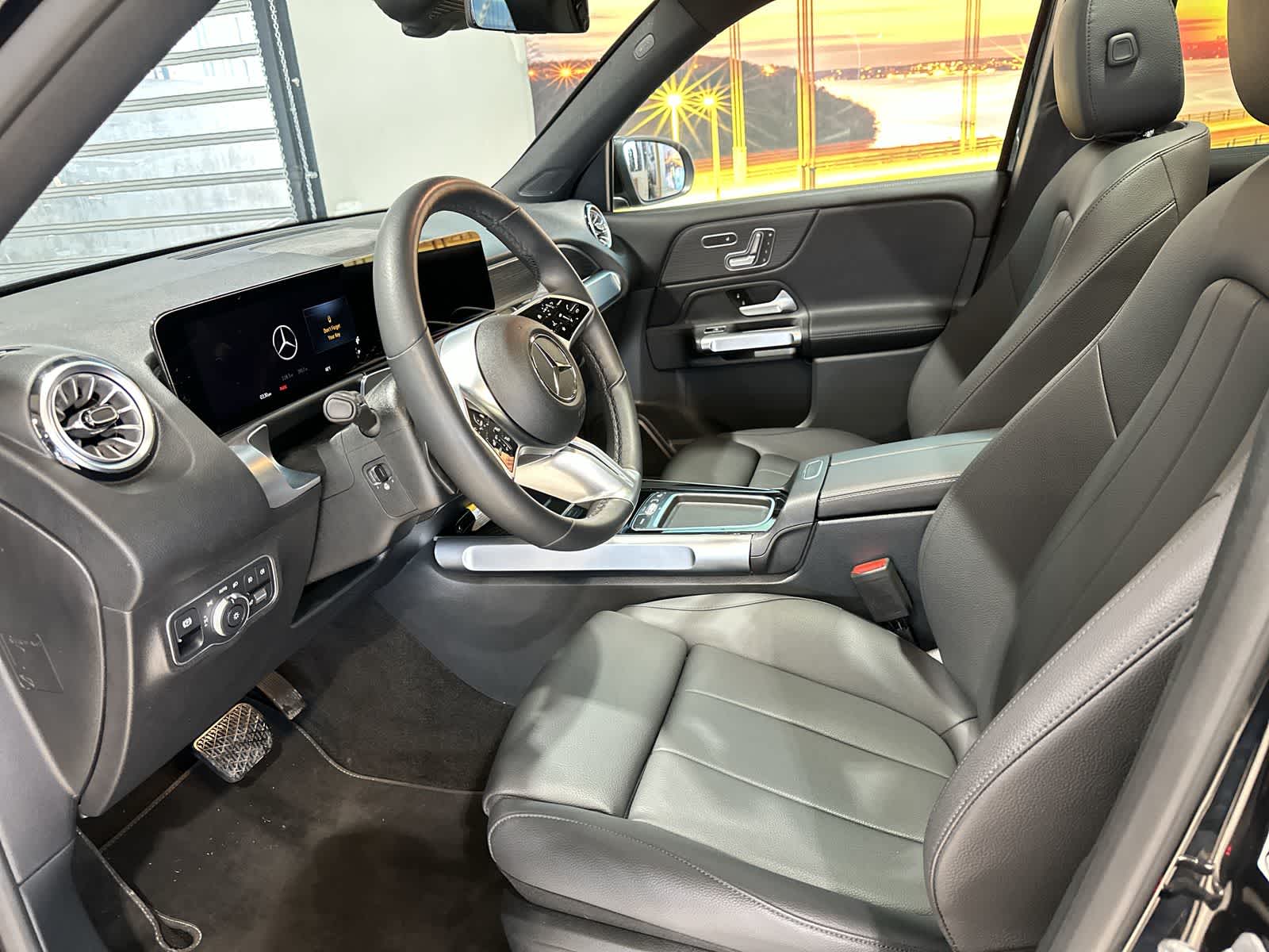 Thumbnail: 2025 Mercedes-Benz GLB - 14