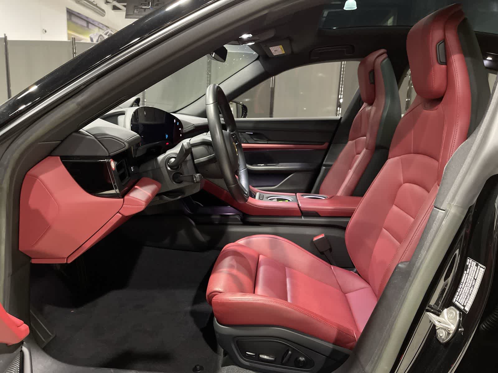 Thumbnail: 2023 Porsche Taycan - 14