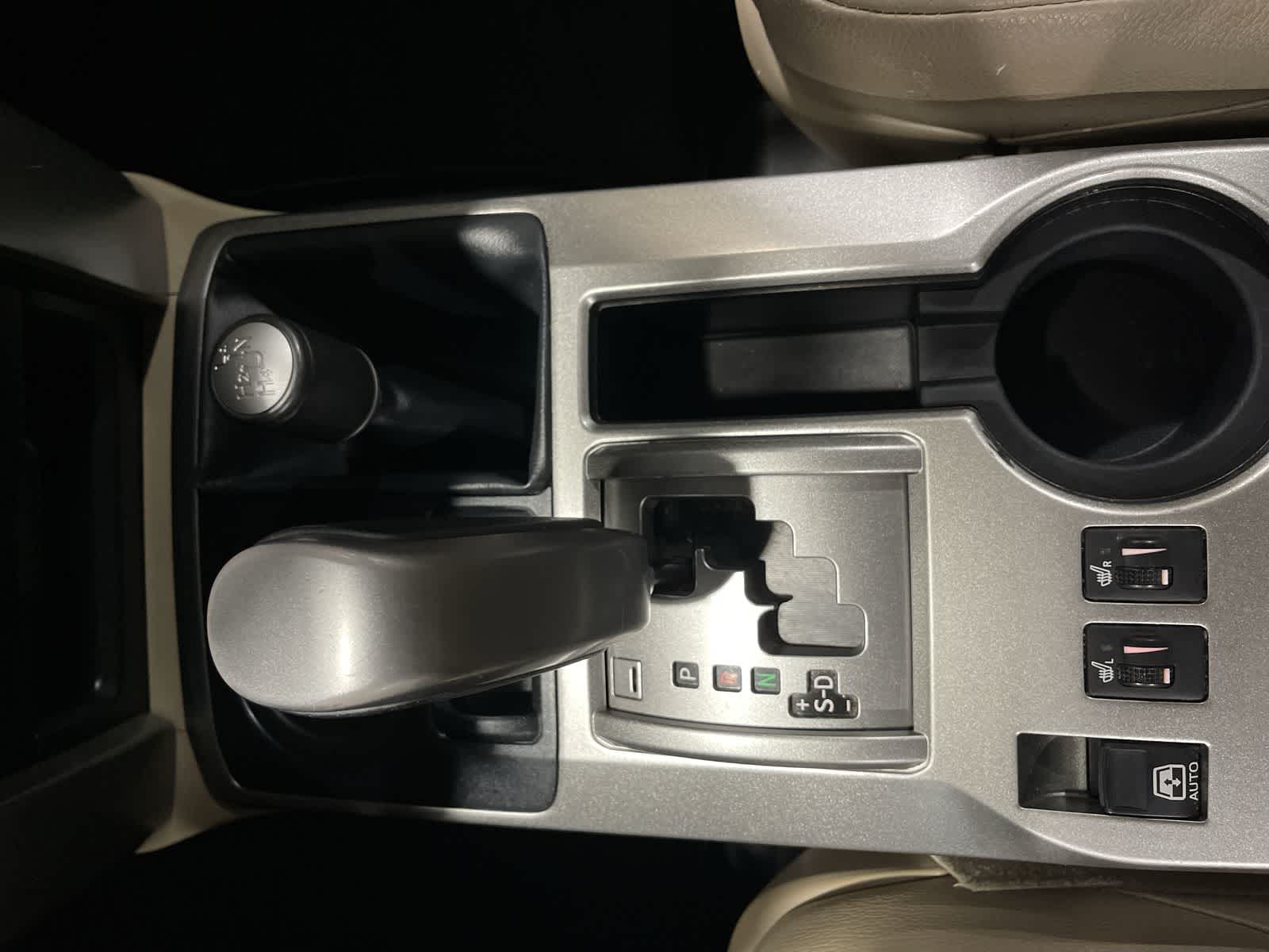 Thumbnail: 2011 Toyota 4Runner - 29