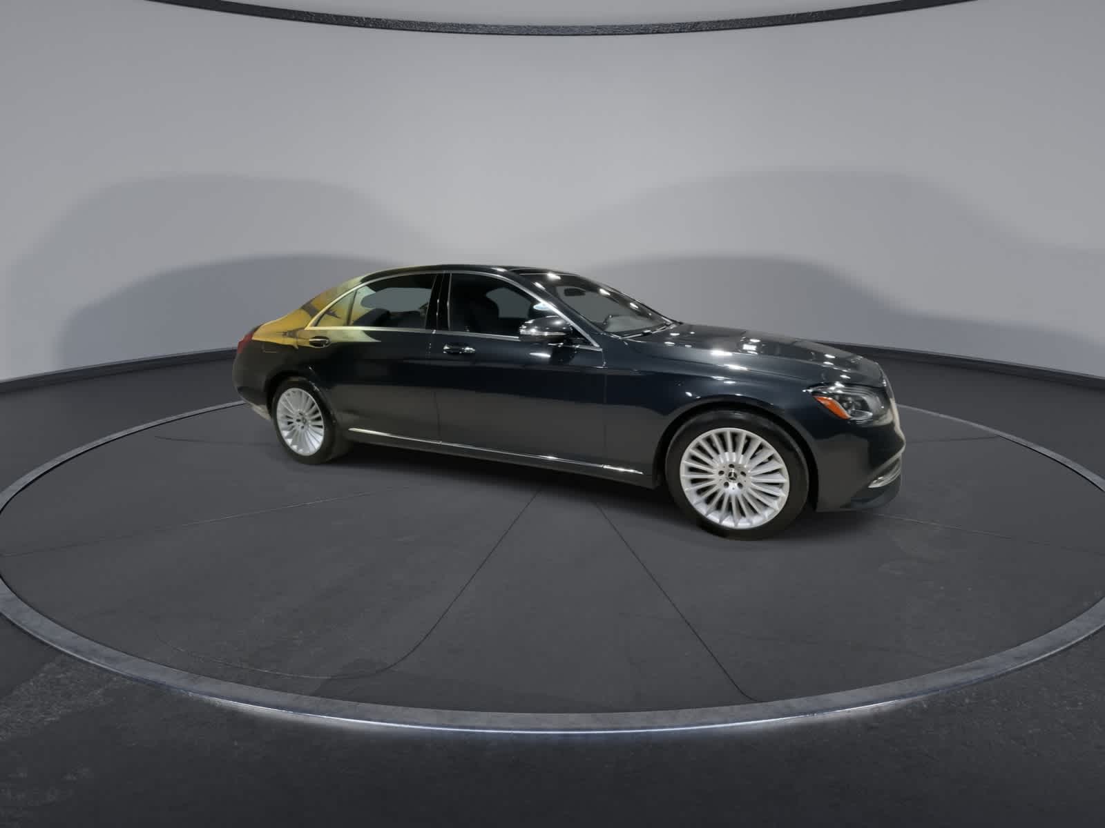 Thumbnail: 2019 Mercedes-Benz S-Class - 2