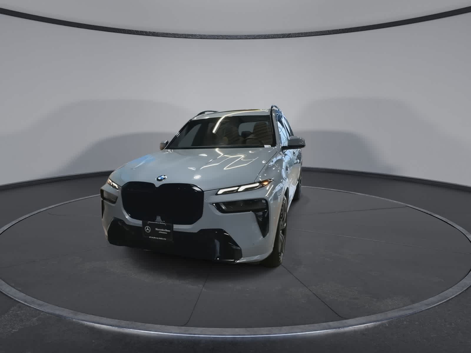 Thumbnail: 2025 BMW X7 - 4