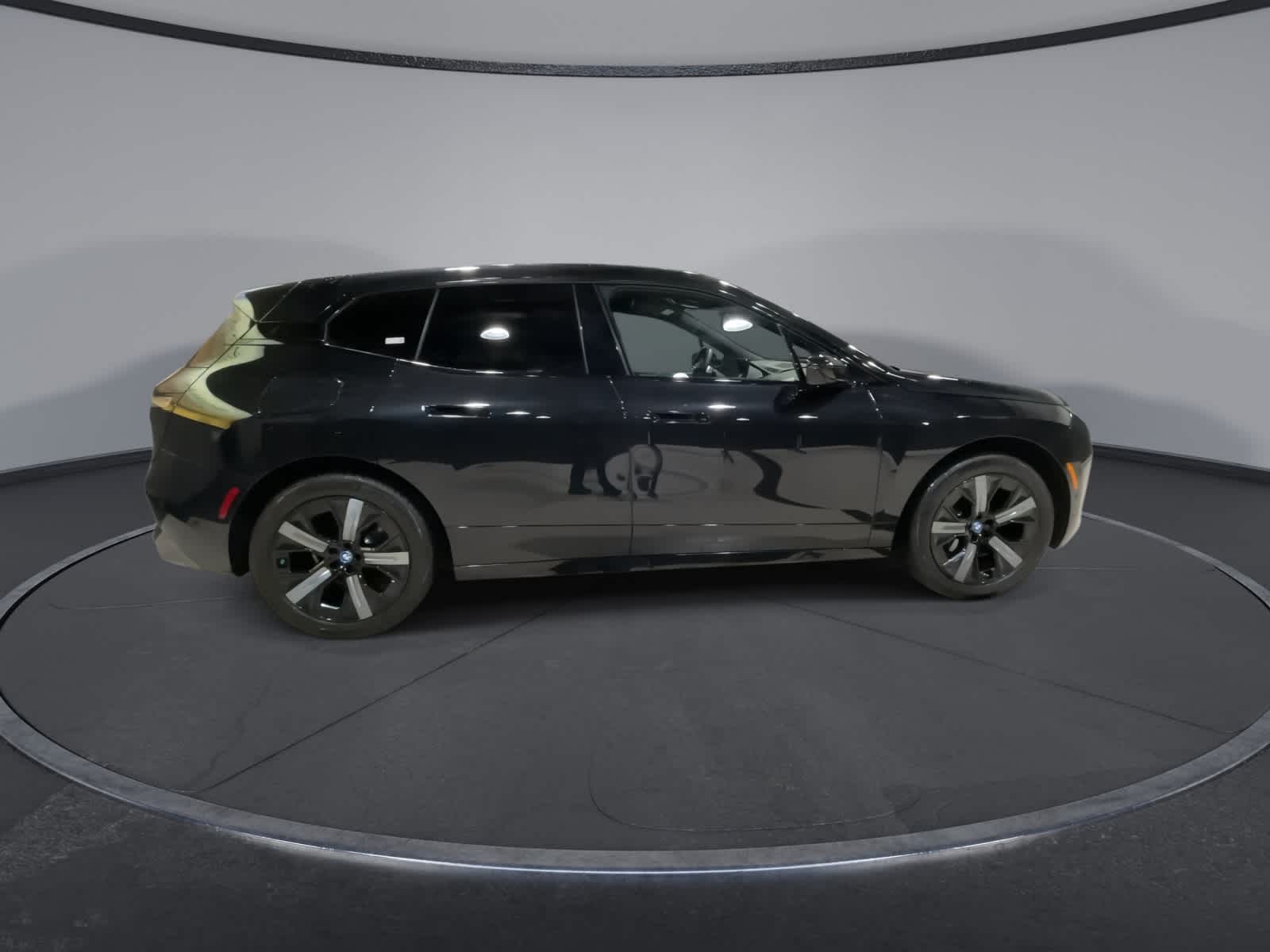 Thumbnail: 2023 BMW iX - 13