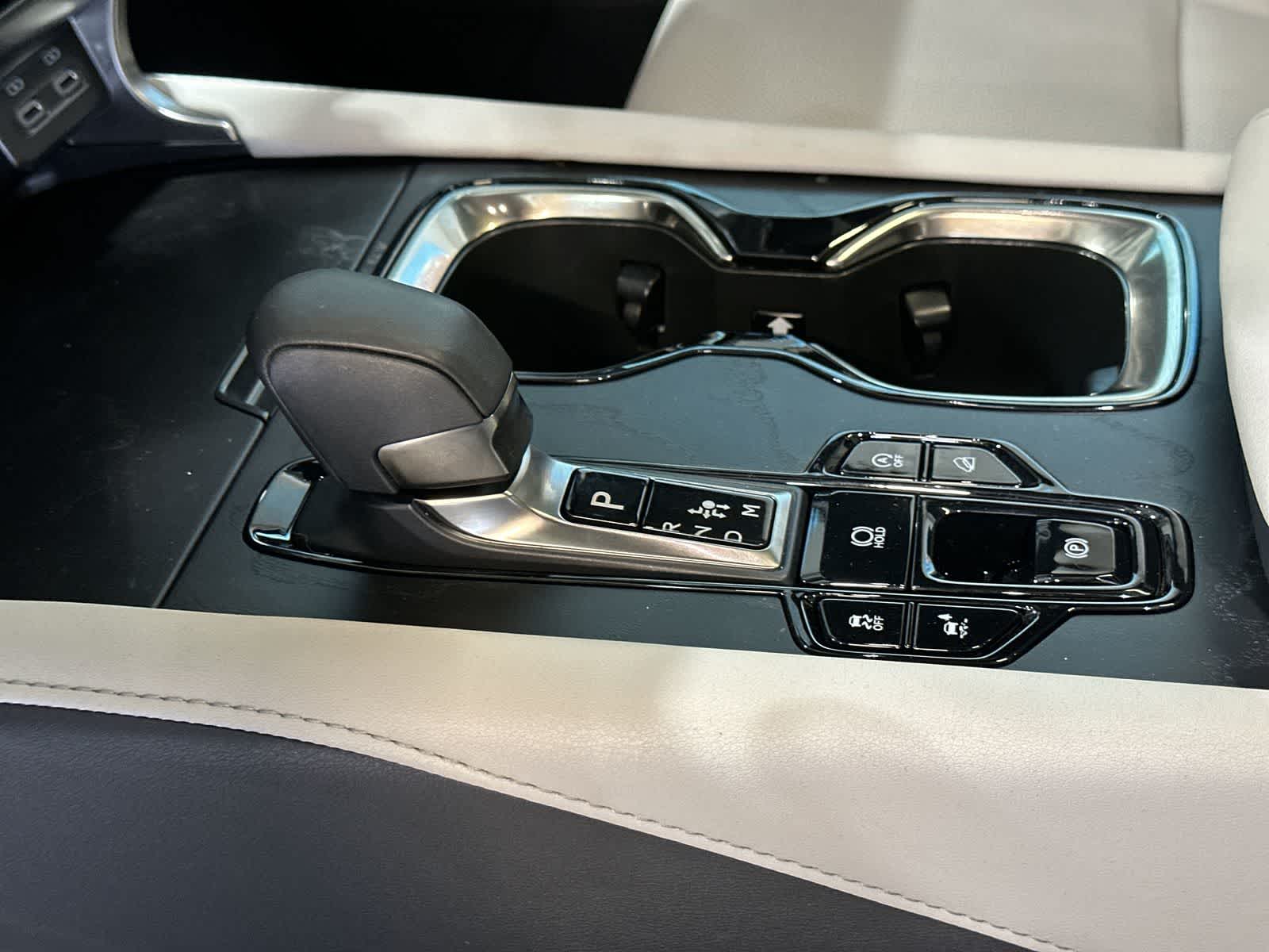 Thumbnail: 2023 Lexus RX - 29