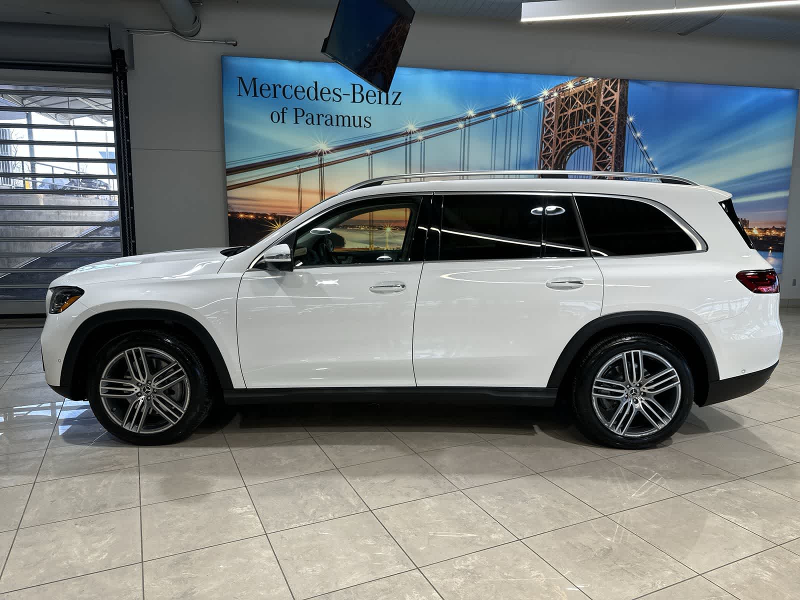 Thumbnail: 2024 Mercedes-Benz GLS - 15