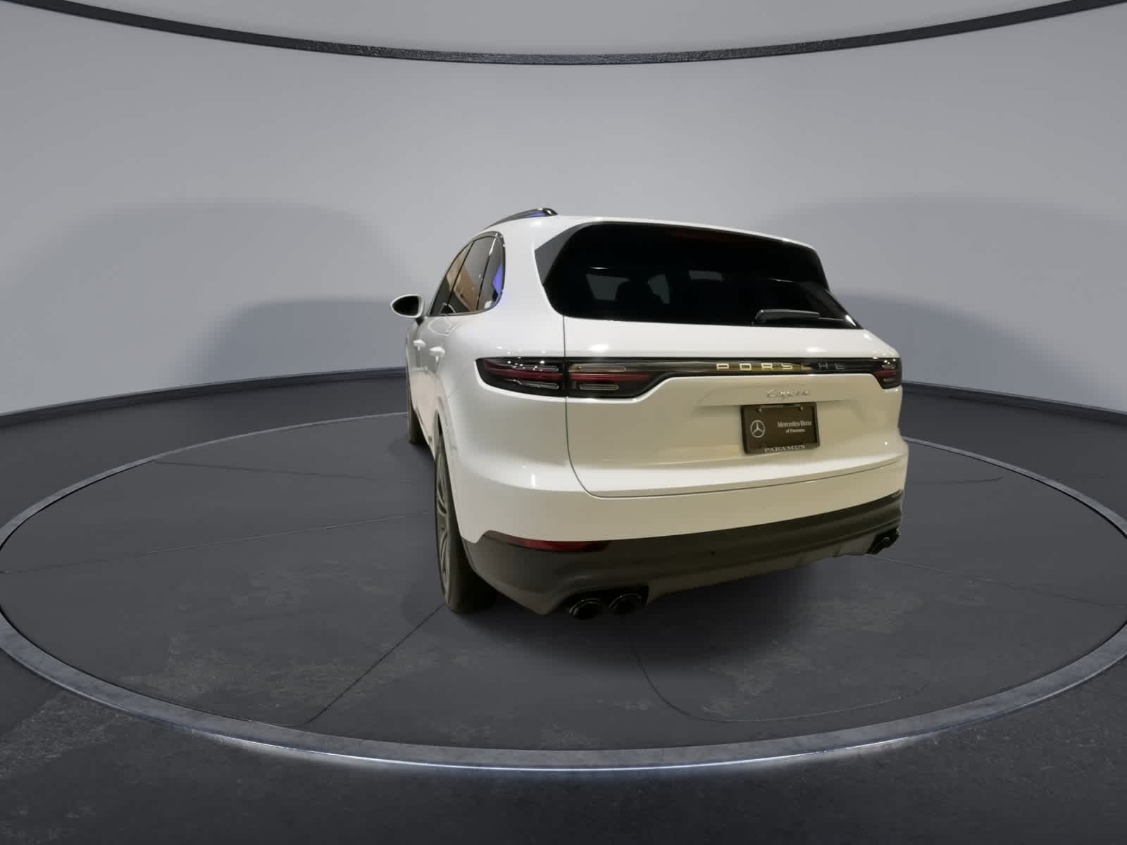 Thumbnail: 2023 Porsche Cayenne - 9