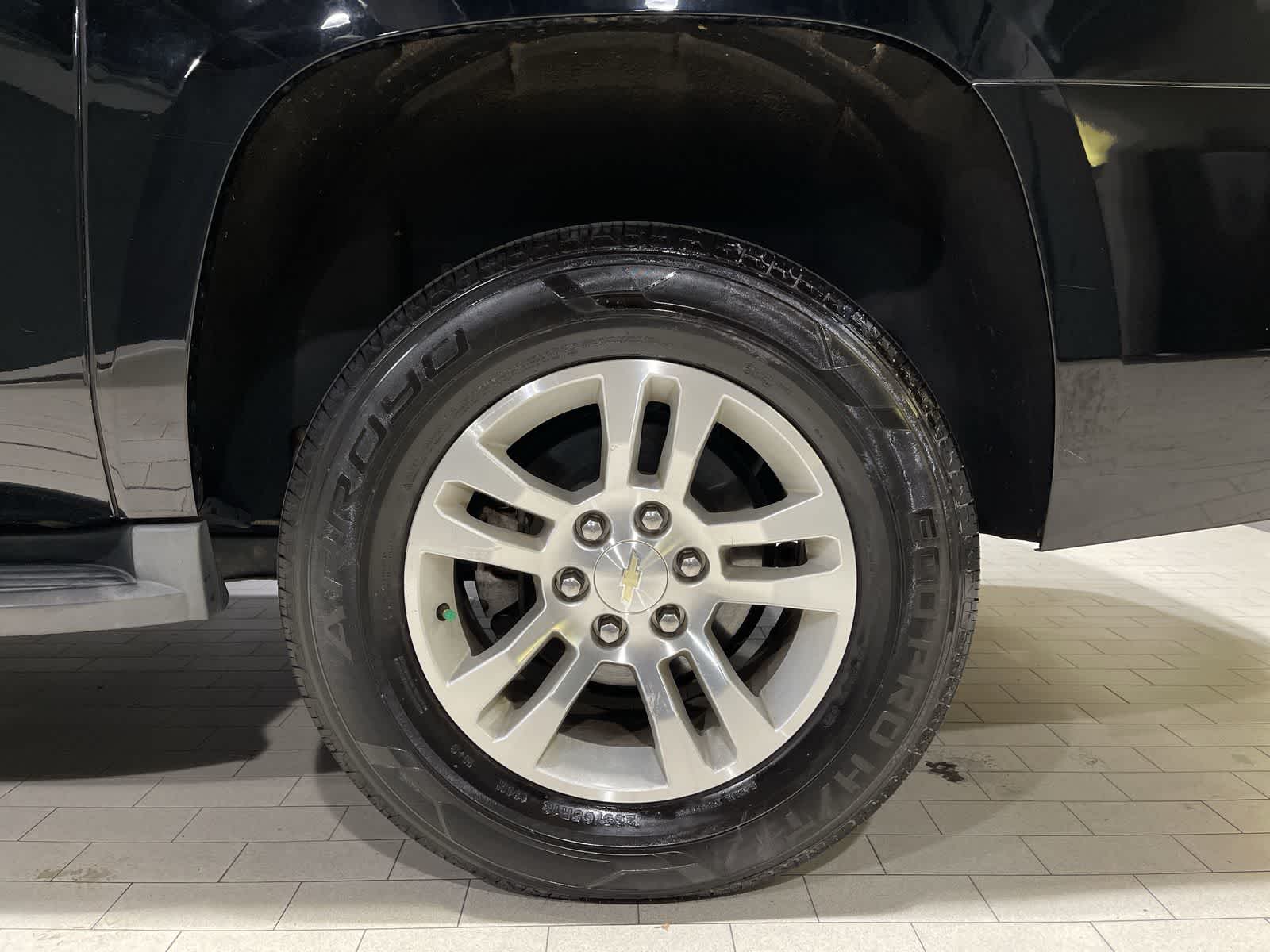 Thumbnail: 2016 Chevrolet Suburban - 20